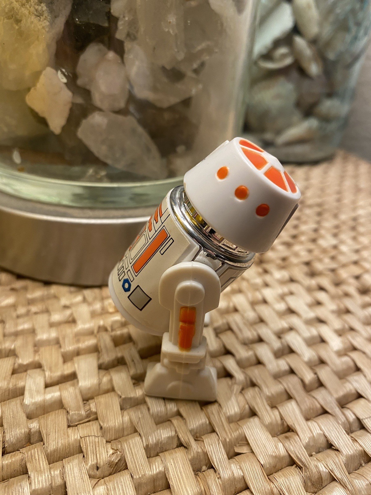 R5-D4 (Arfive-Defour) sold