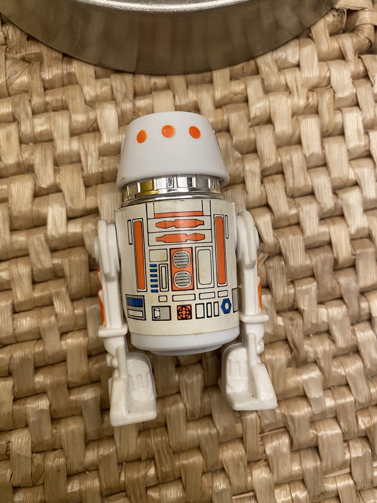 R5-D4 (Arfive-Defour) sold