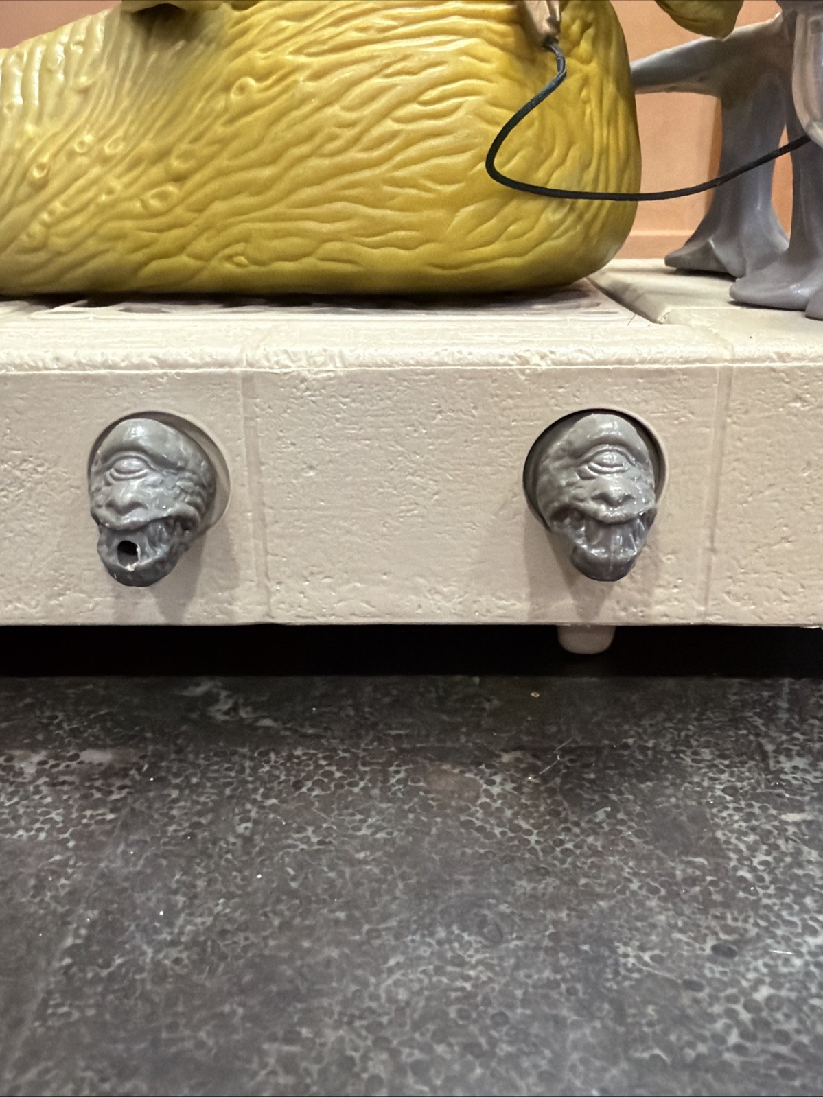 Jabba the Hutt Action Playset sold