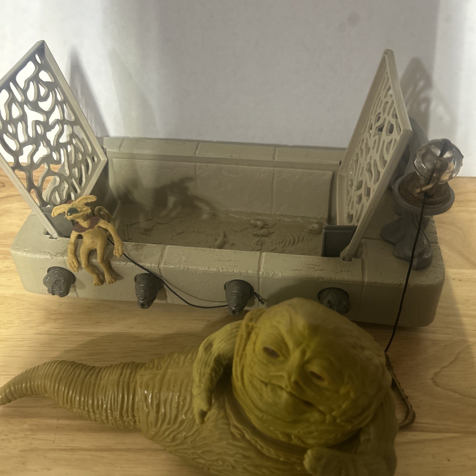 Jabba the Hutt Action Playset sold