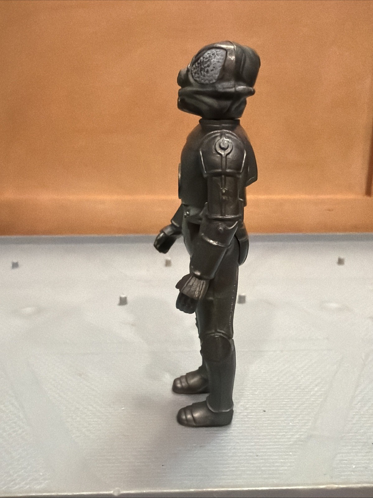 Zuckuss sold