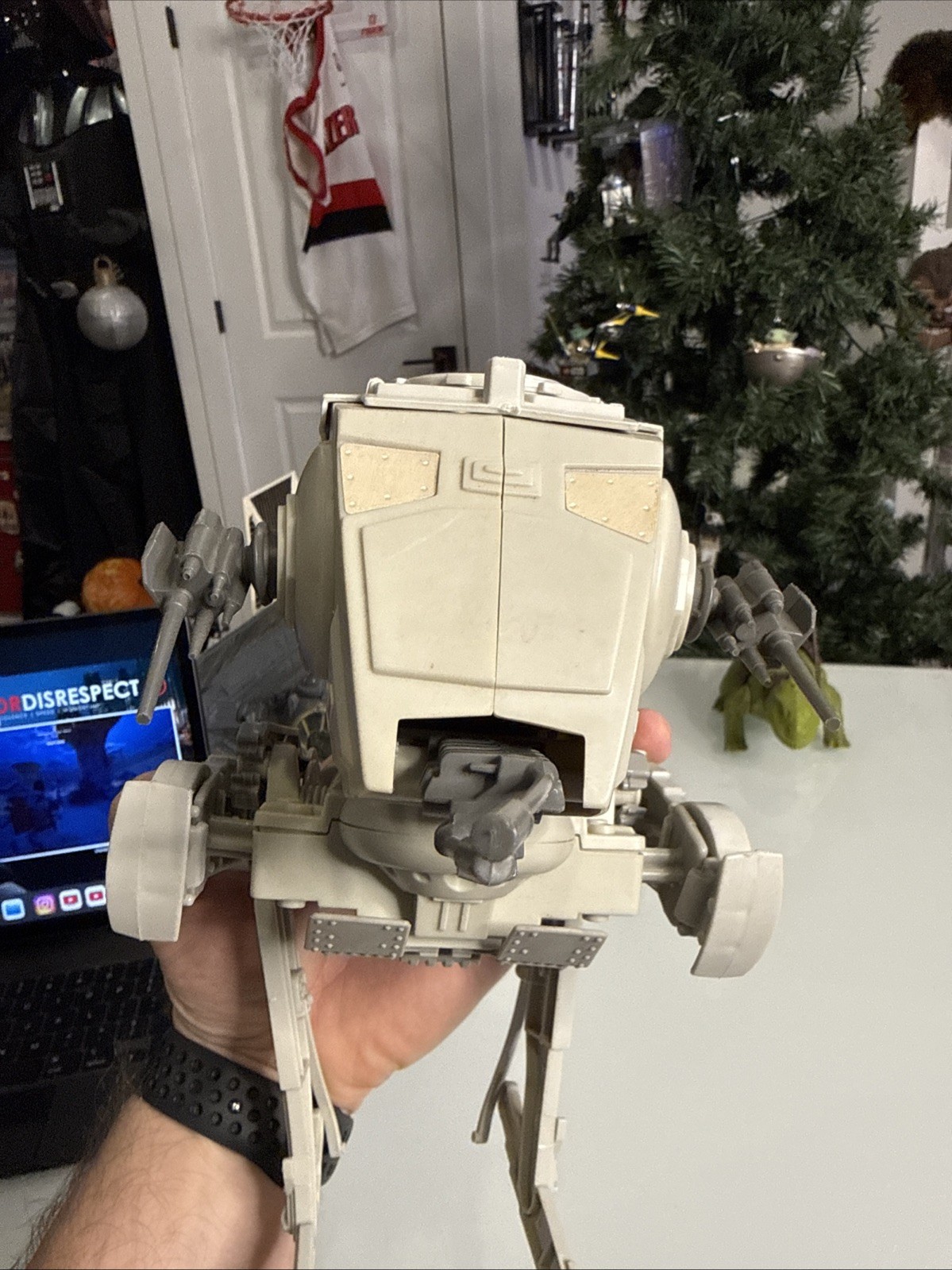 Scout Walker (AT-ST) sold