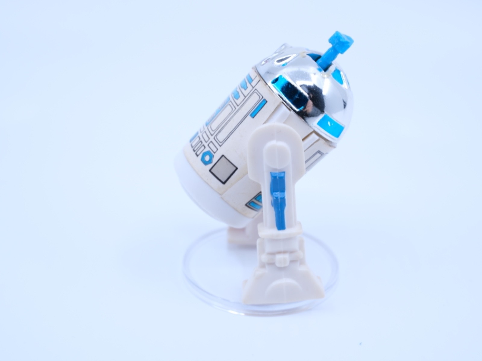 R2-D2 (Artoo-Detoo) (with Sensorscope) sold