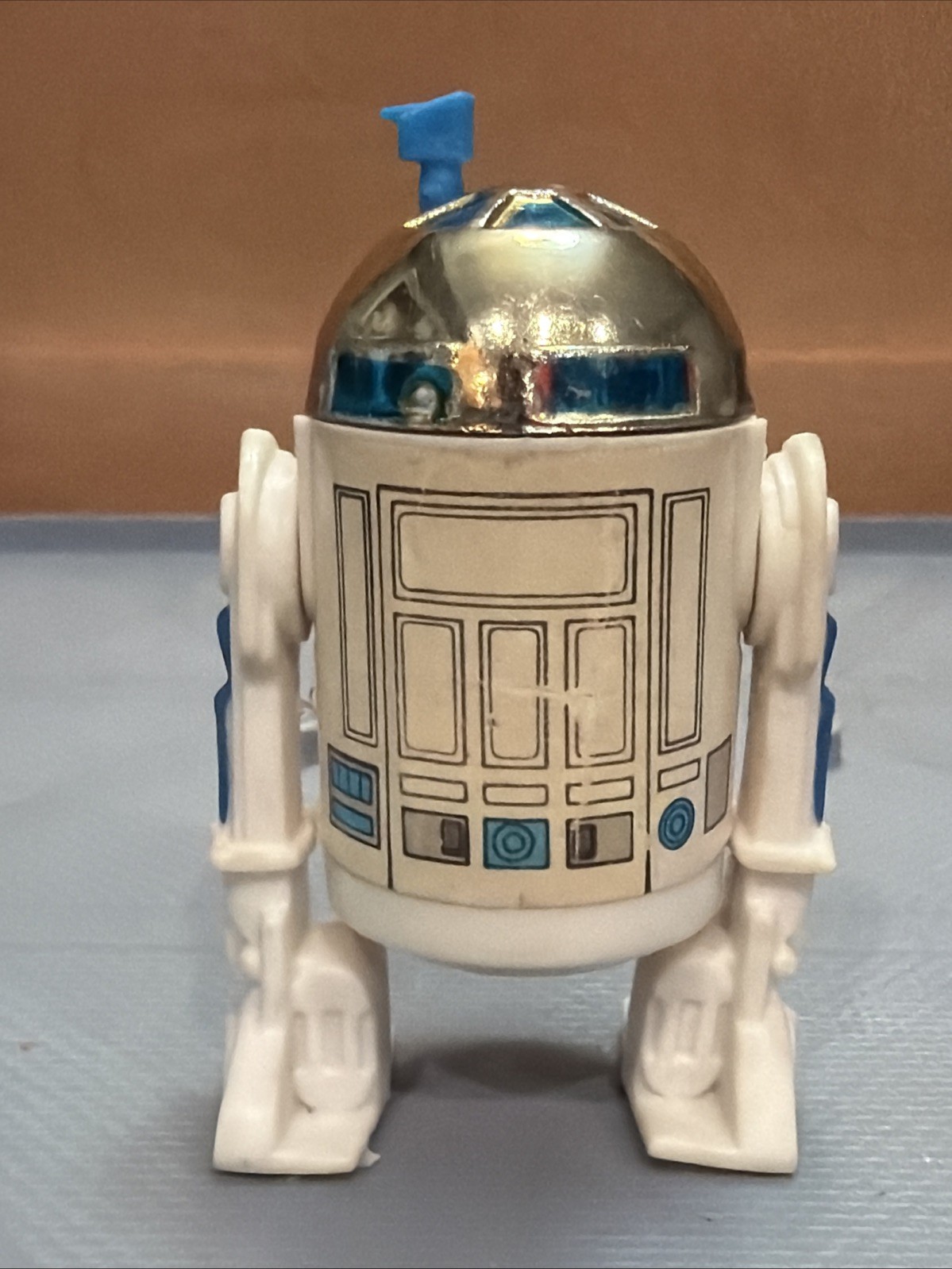 R2-D2 (Artoo-Detoo) (with Sensorscope) sold