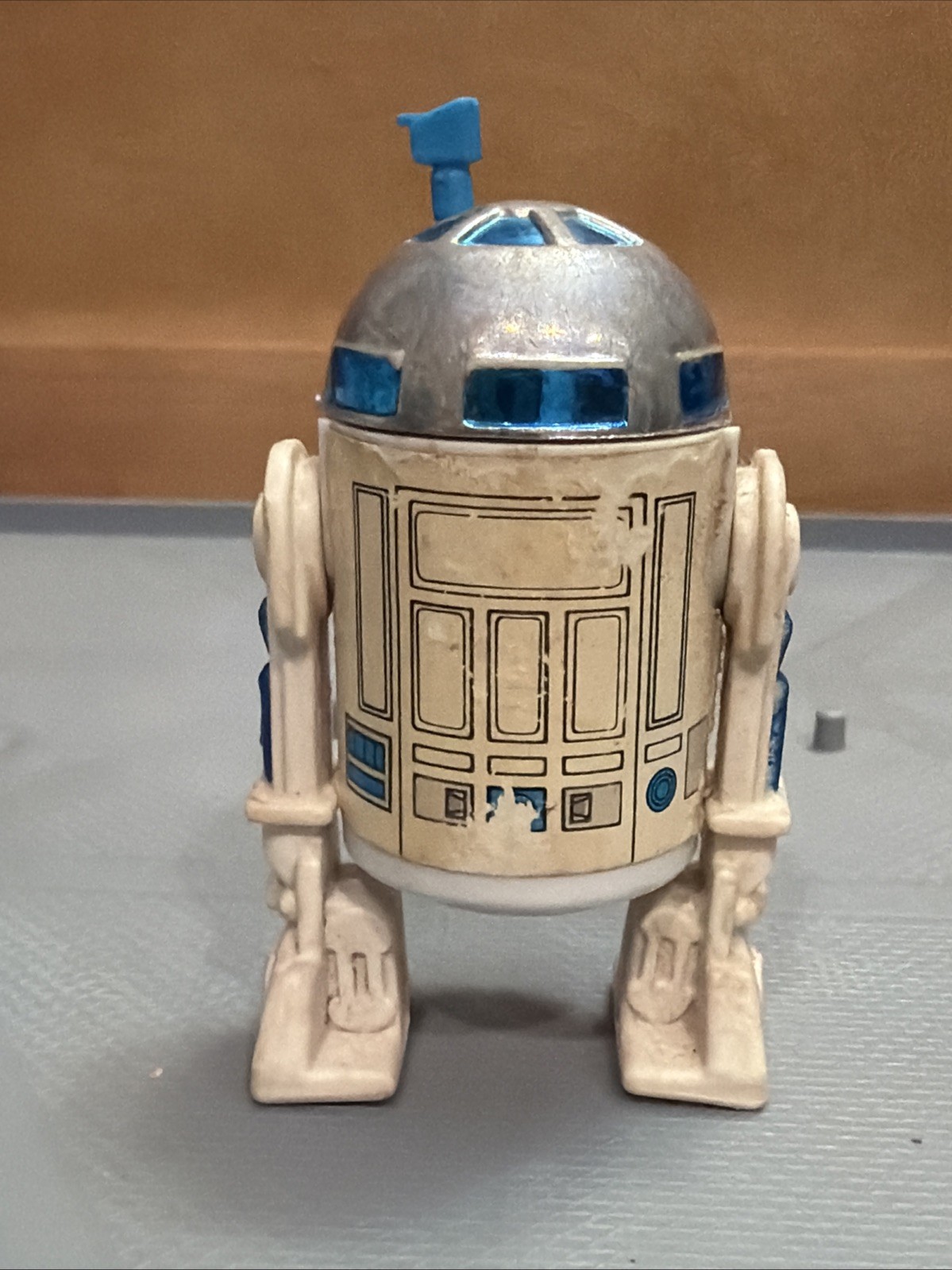 R2-D2 (Artoo-Detoo) (with Sensorscope) sold