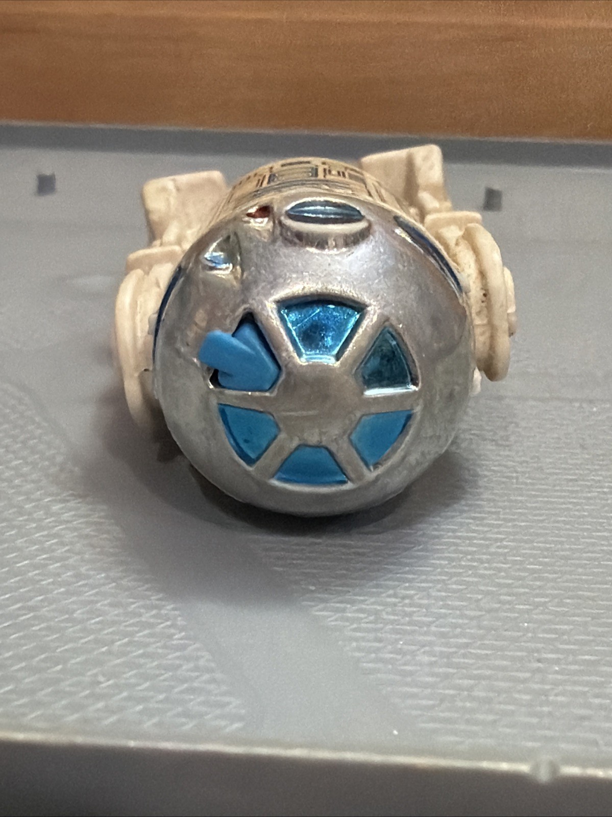 R2-D2 (Artoo-Detoo) (with Sensorscope) sold