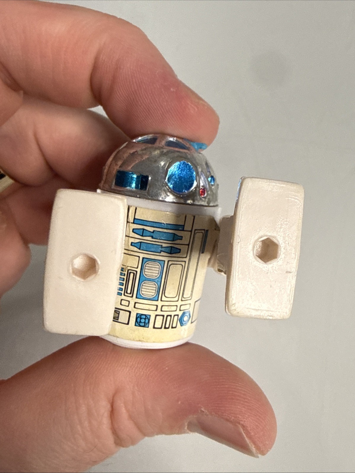R2-D2 (Artoo-Detoo) (with Sensorscope) sold