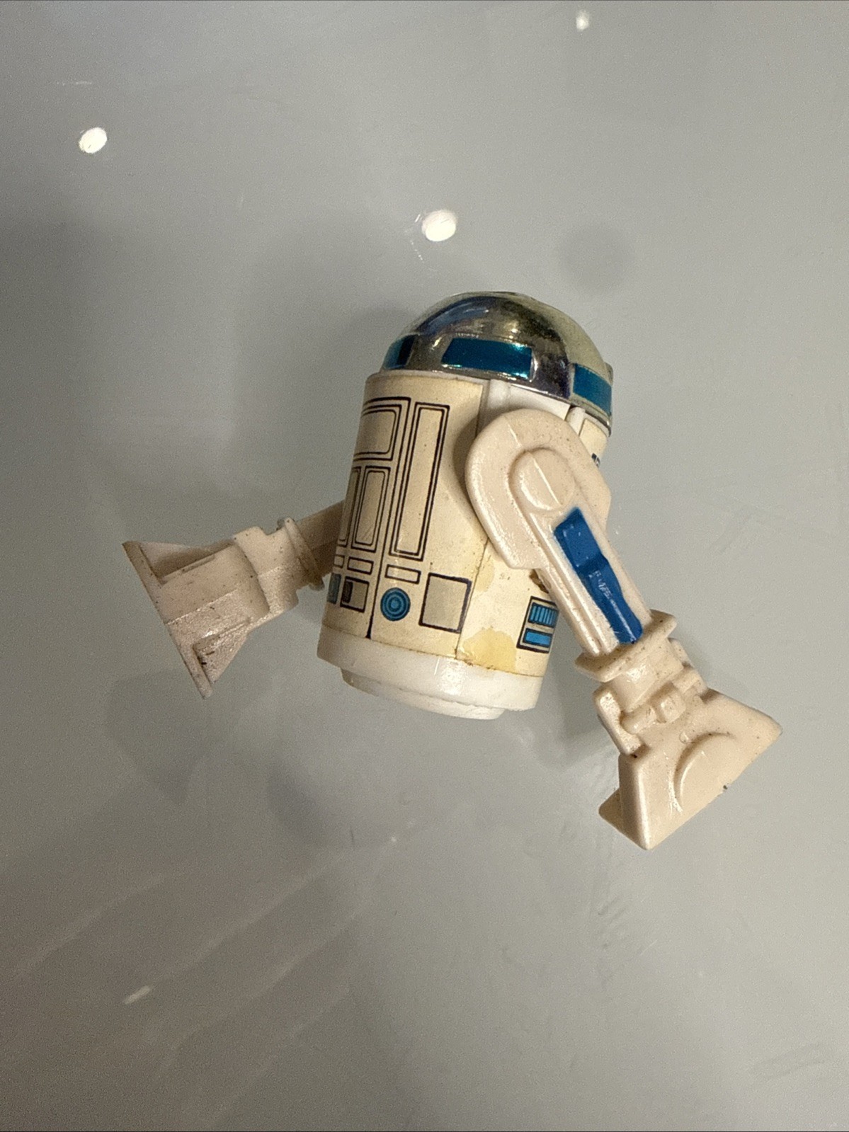R2-D2 (Artoo-Detoo) (with Sensorscope) sold