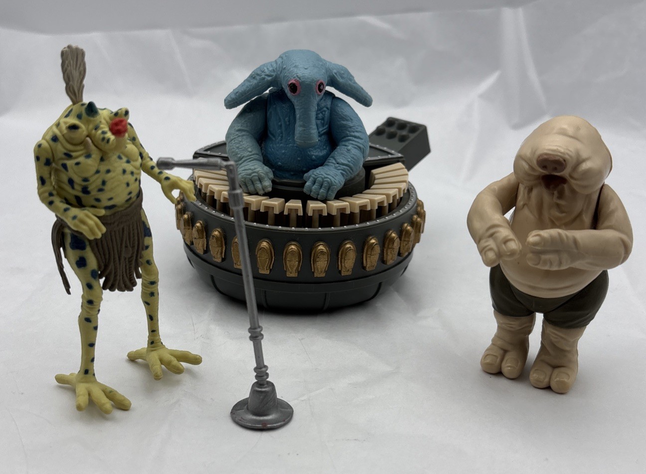 Sy Snootles & The Rebo Band sold