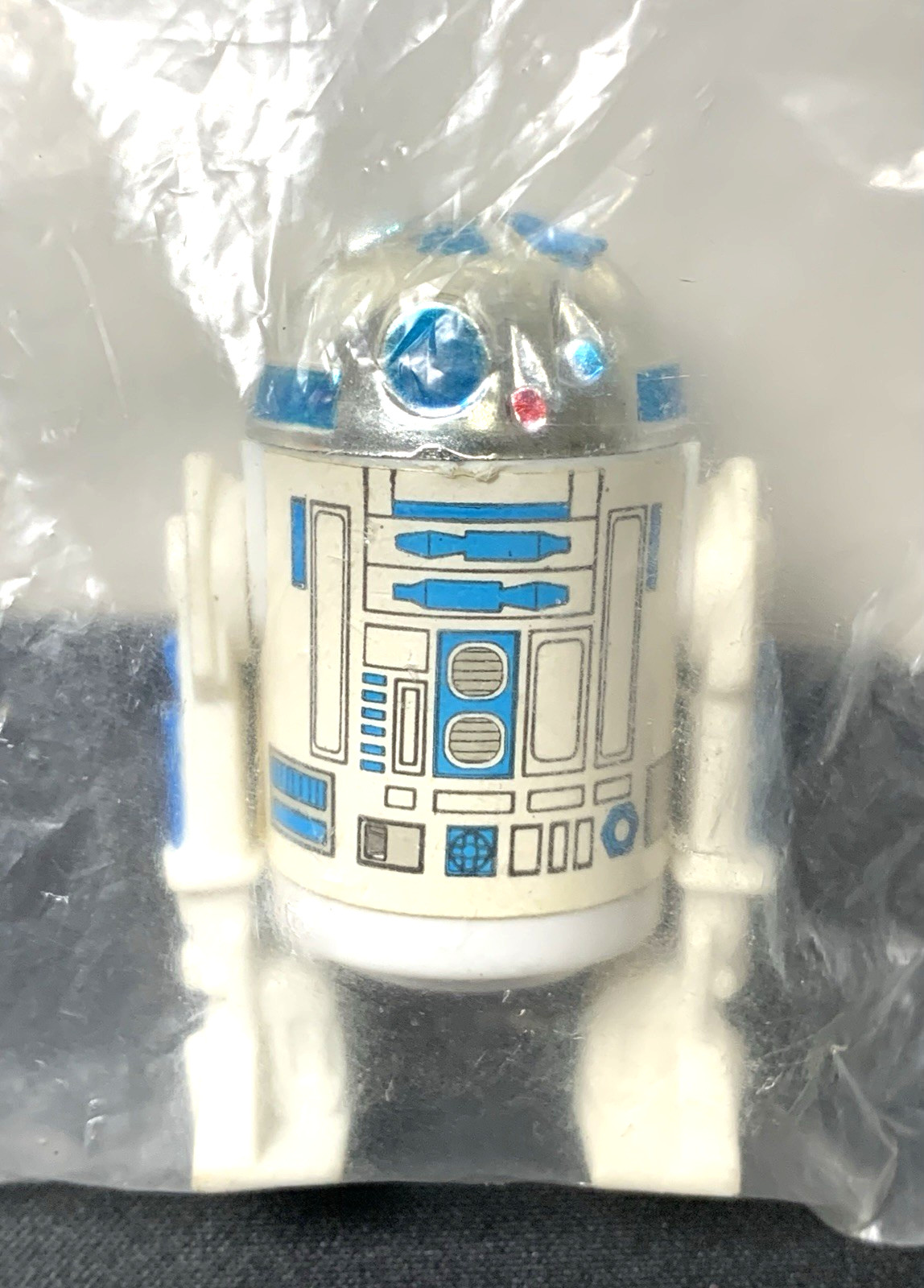 R2-D2 (Artoo-Detoo) (with Sensorscope) sold