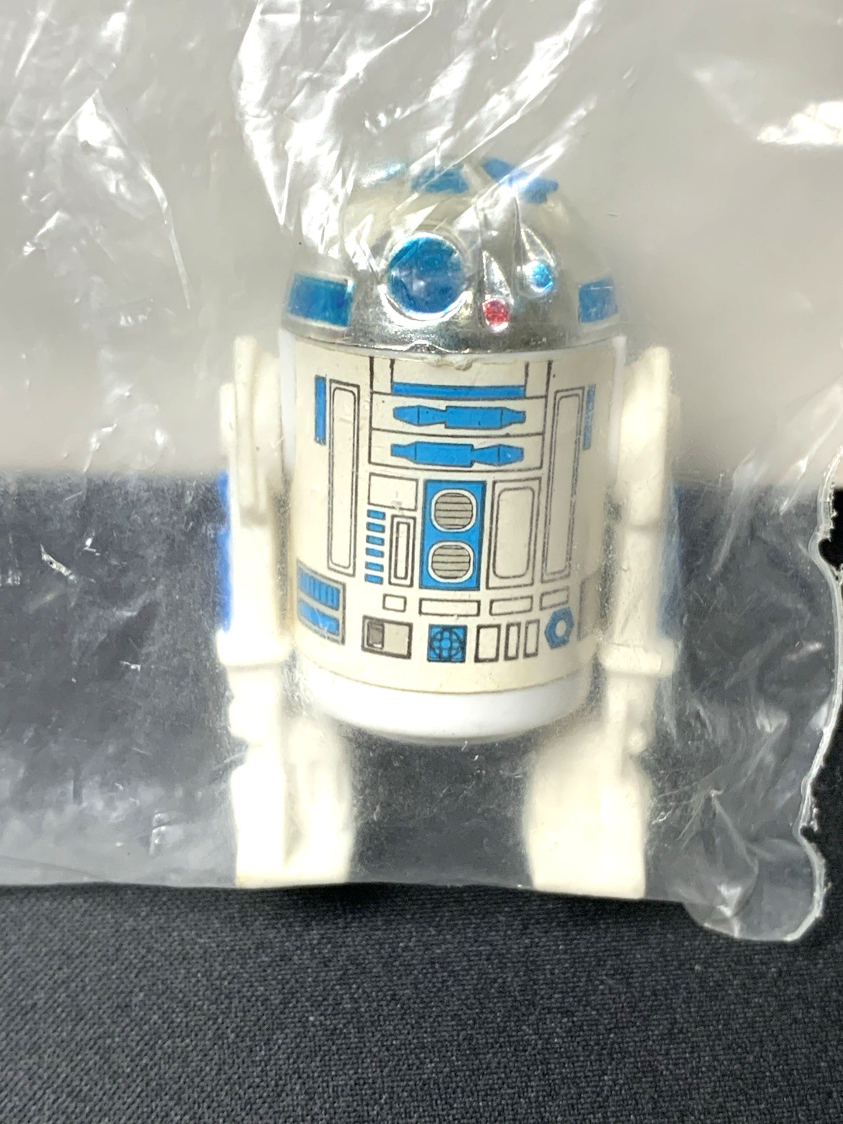 R2-D2 (Artoo-Detoo) (with Sensorscope) sold