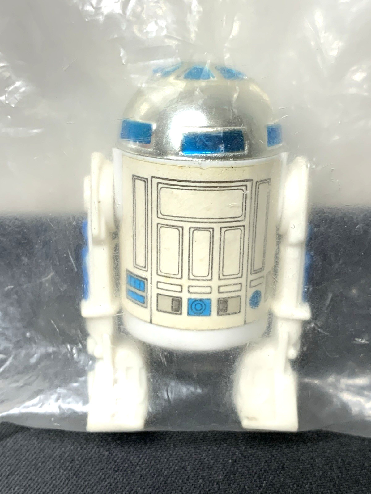 R2-D2 (Artoo-Detoo) (with Sensorscope) sold