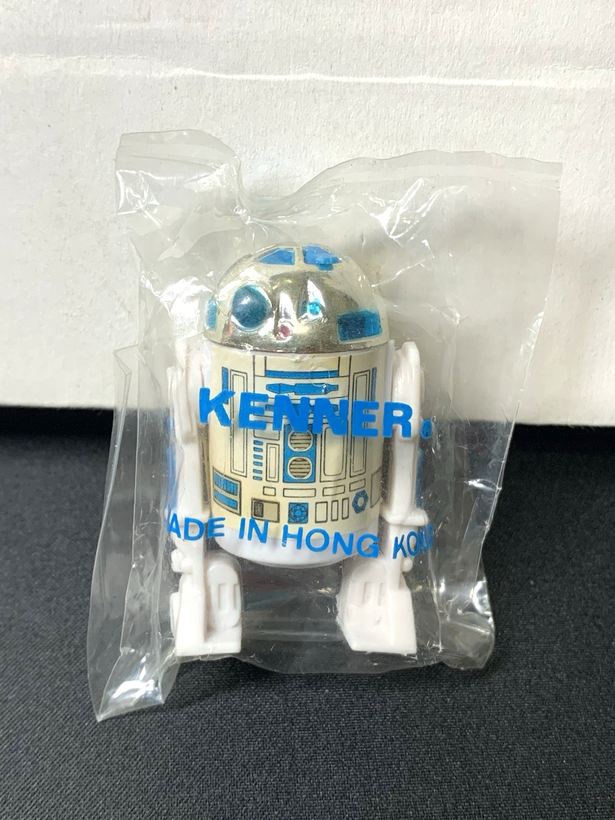 R2-D2 (Artoo-Detoo) (with Sensorscope) sold