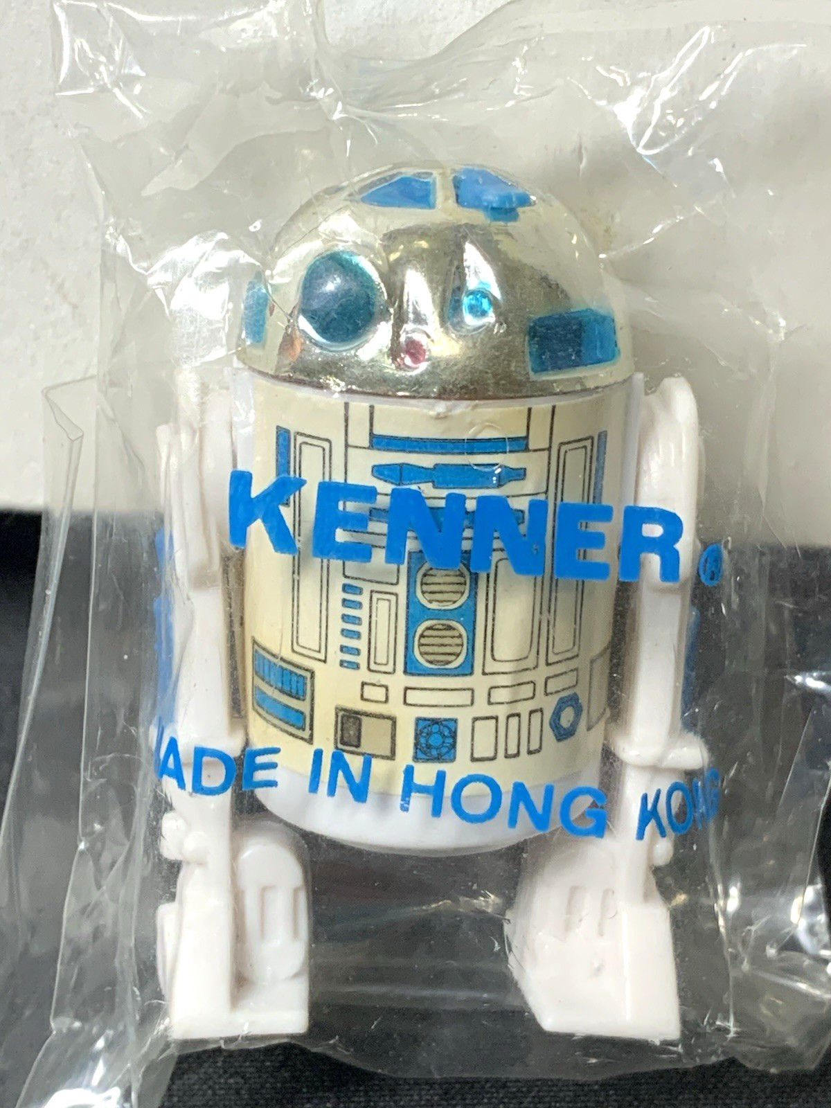 R2-D2 (Artoo-Detoo) (with Sensorscope) sold