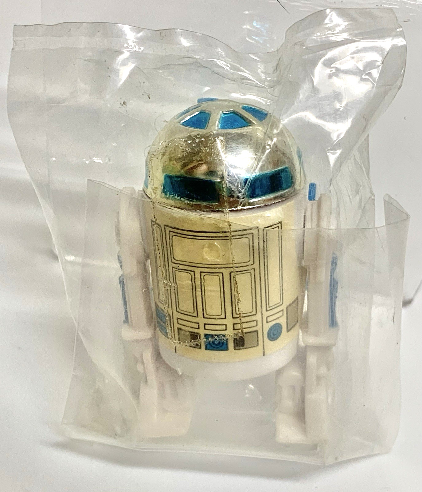 R2-D2 (Artoo-Detoo) (with Sensorscope) sold