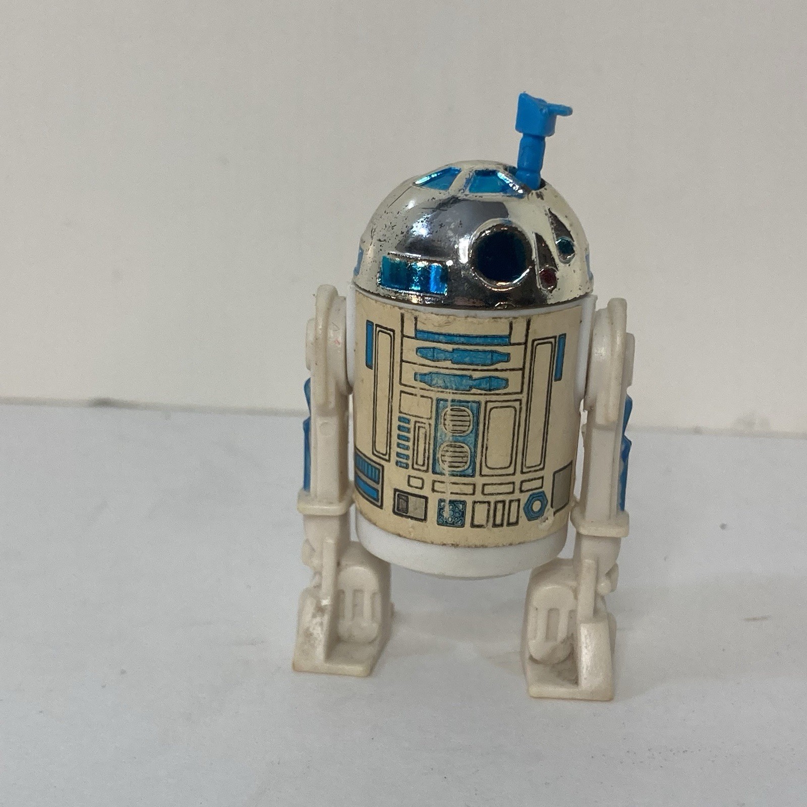 R2-D2 (Artoo-Detoo) (with Sensorscope) sold