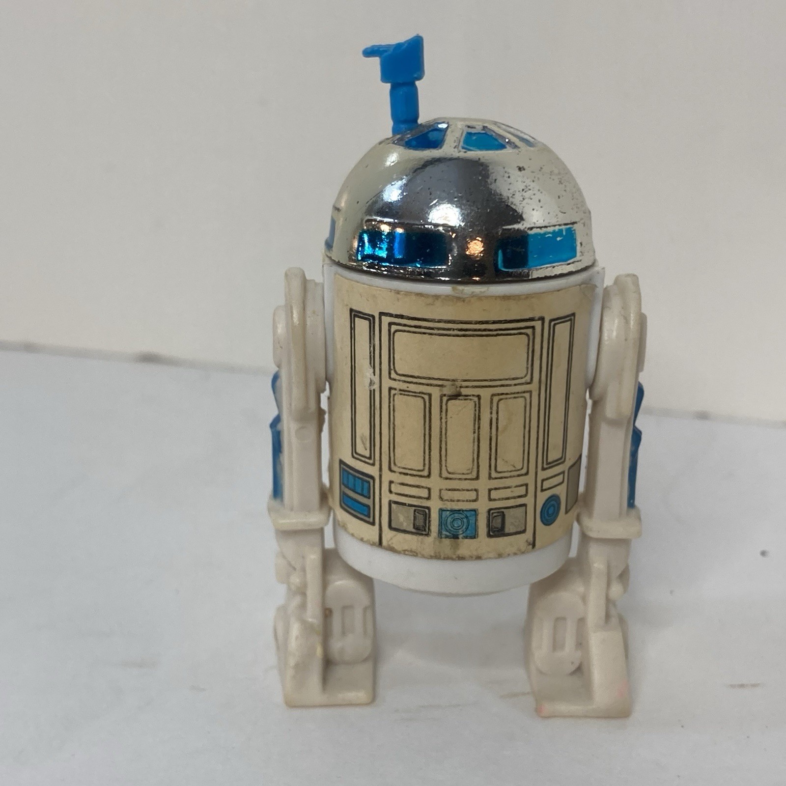 R2-D2 (Artoo-Detoo) (with Sensorscope) sold