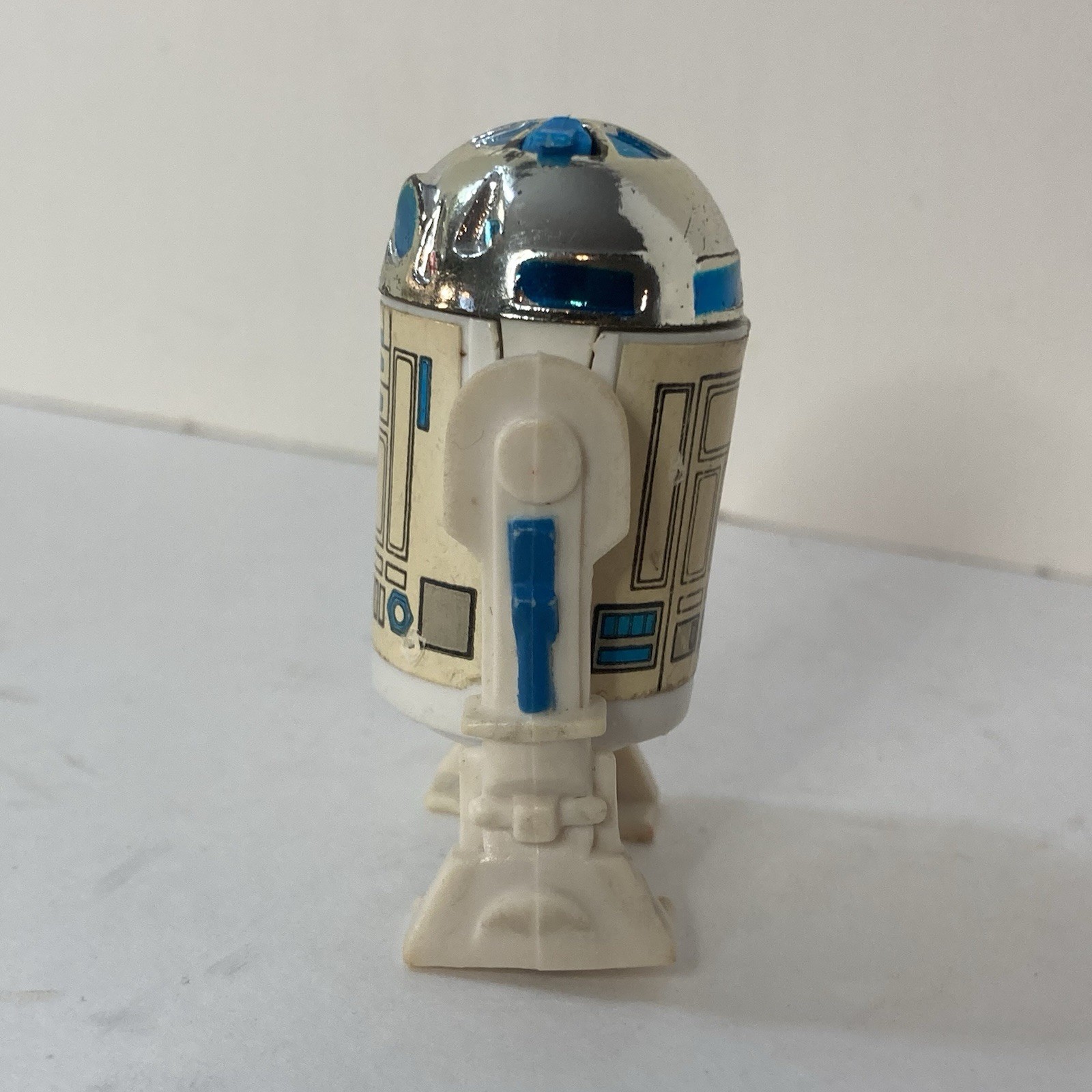 R2-D2 (Artoo-Detoo) (with Sensorscope) sold