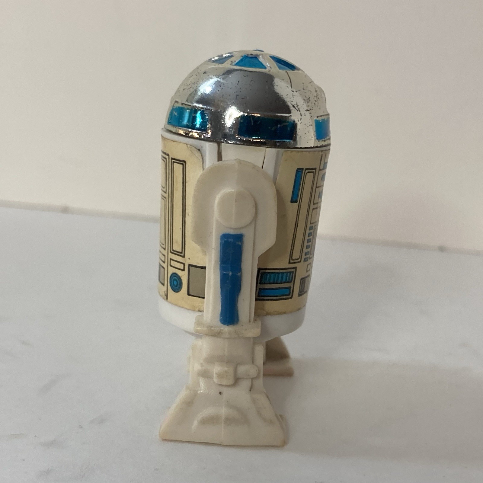 R2-D2 (Artoo-Detoo) (with Sensorscope) sold