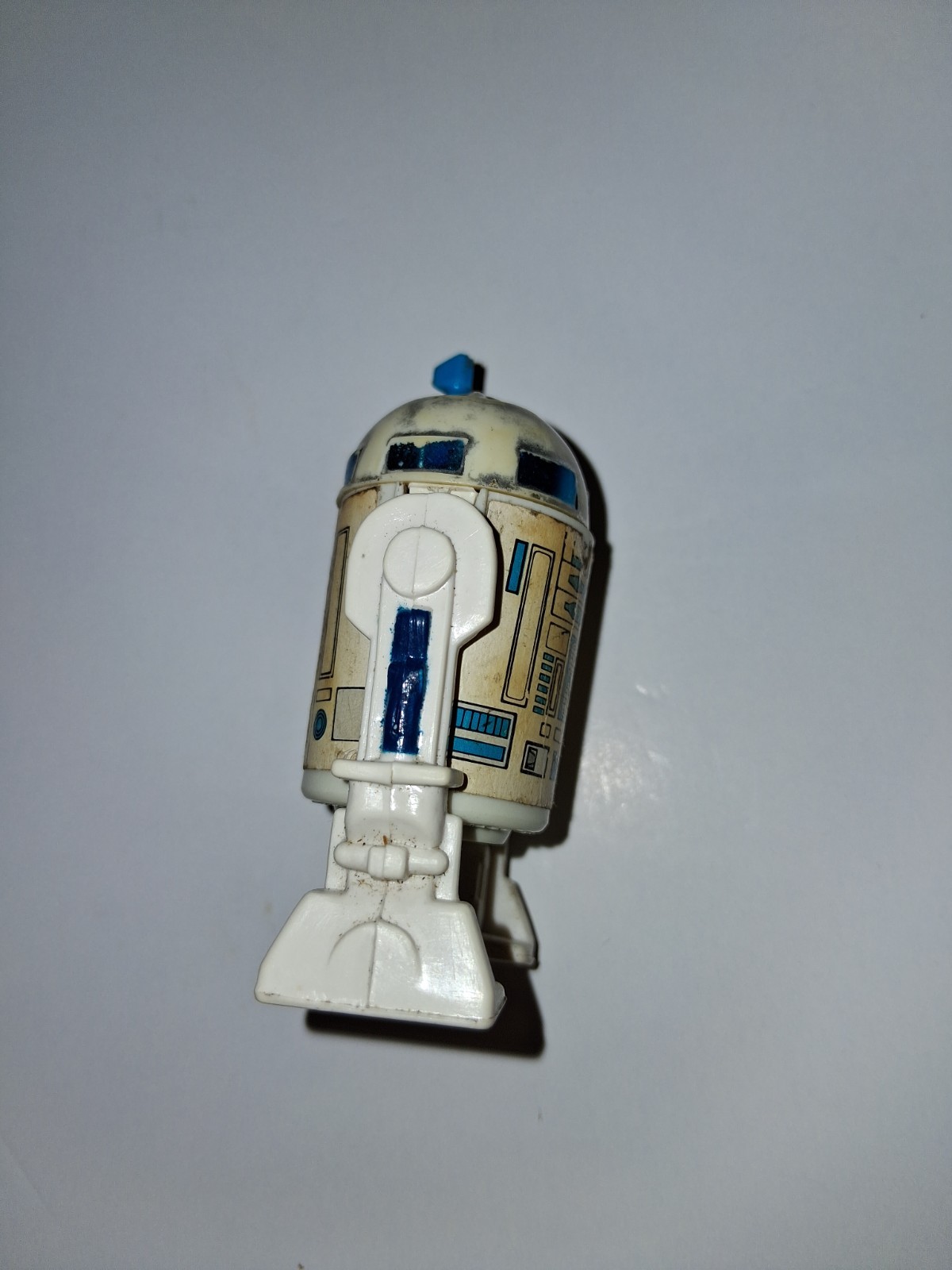 R2-D2 (Artoo-Detoo) (with Sensorscope) sold