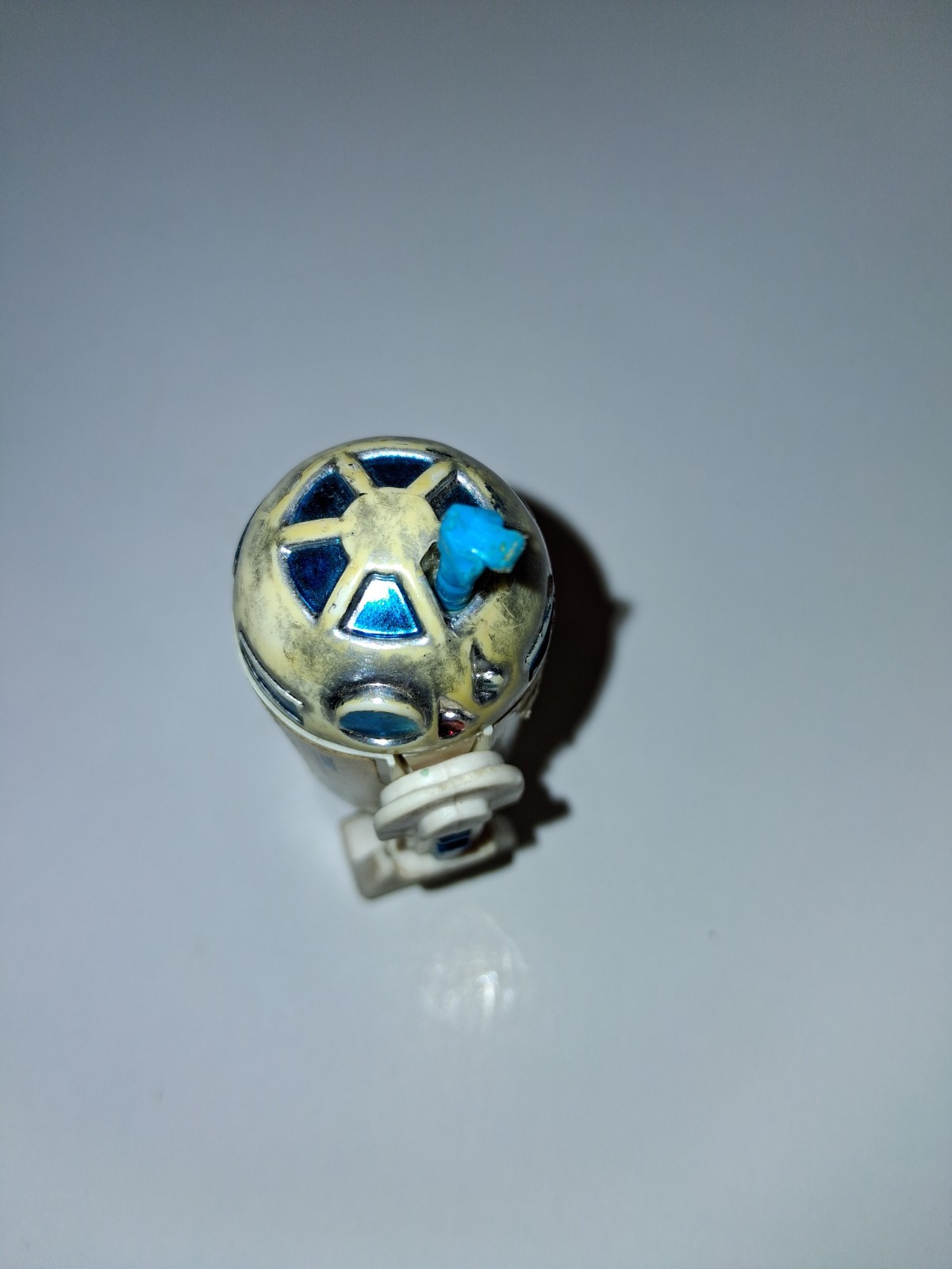 R2-D2 (Artoo-Detoo) (with Sensorscope) sold