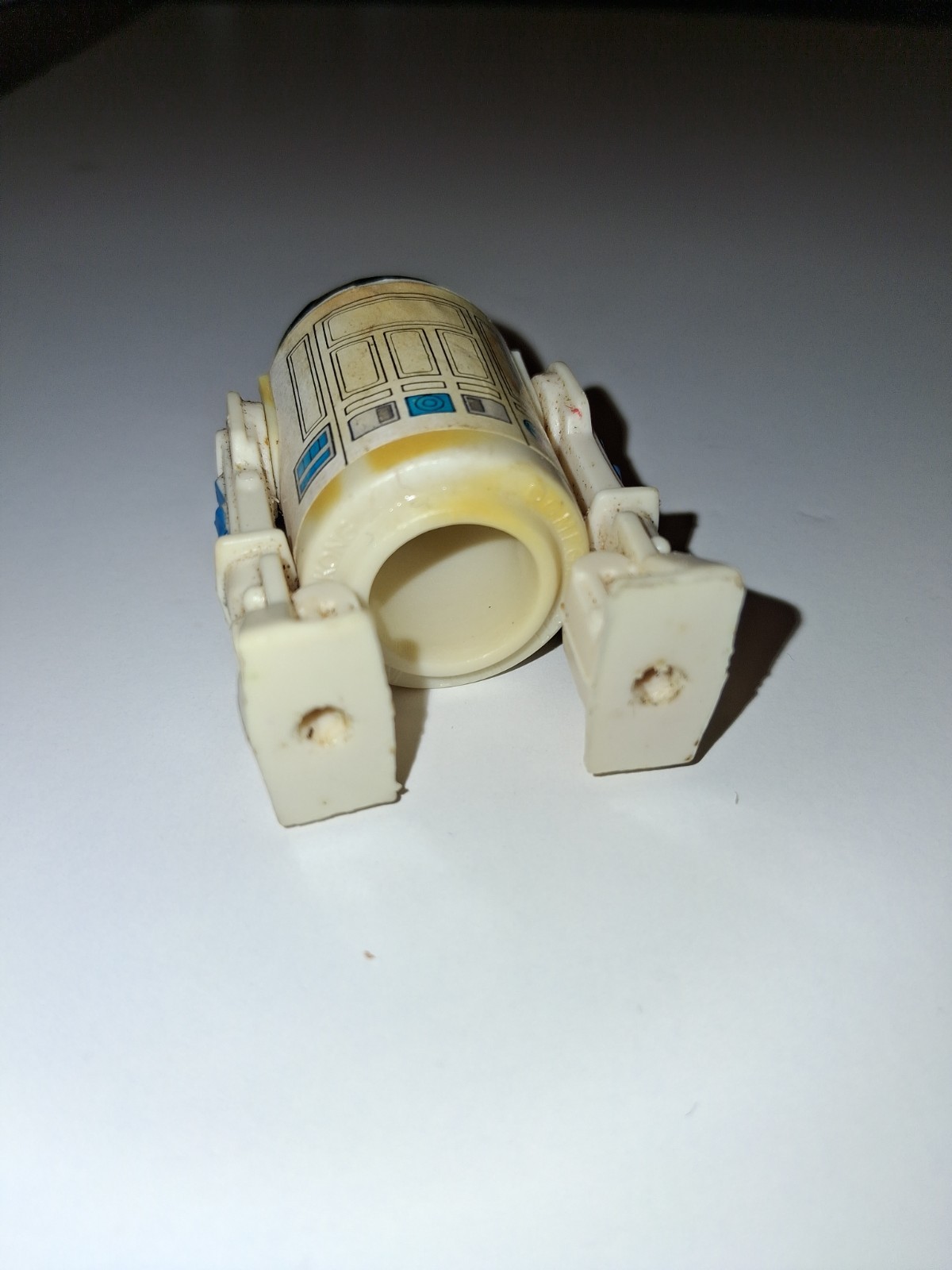 R2-D2 (Artoo-Detoo) (with Sensorscope) sold