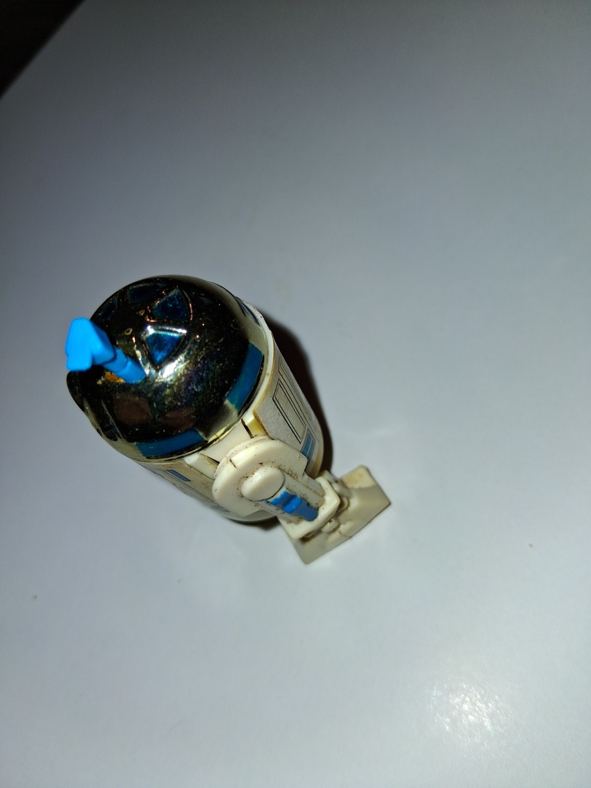 R2-D2 (Artoo-Detoo) (with Sensorscope) sold