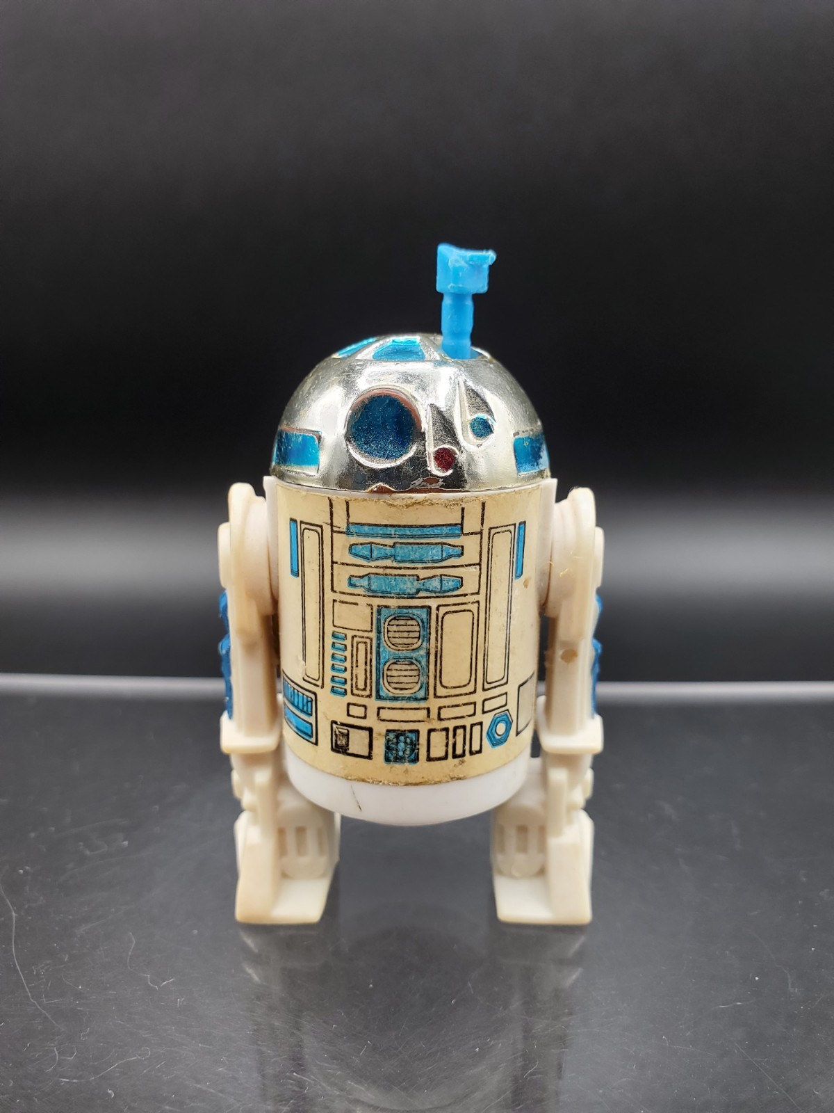 R2-D2 (Artoo-Detoo) (with Sensorscope) sold