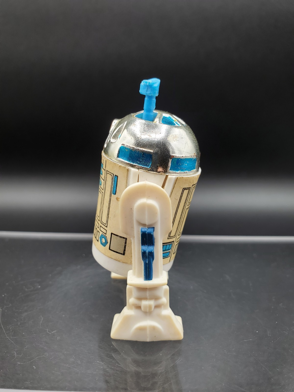 R2-D2 (Artoo-Detoo) (with Sensorscope) sold