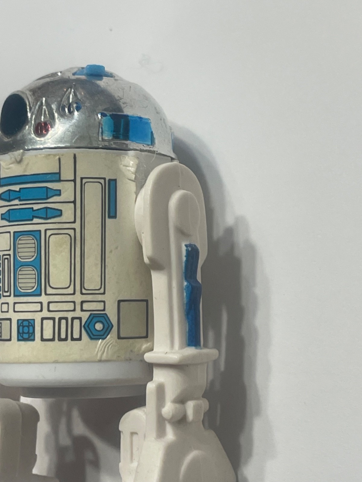 R2-D2 (Artoo-Detoo) (with Sensorscope) sold