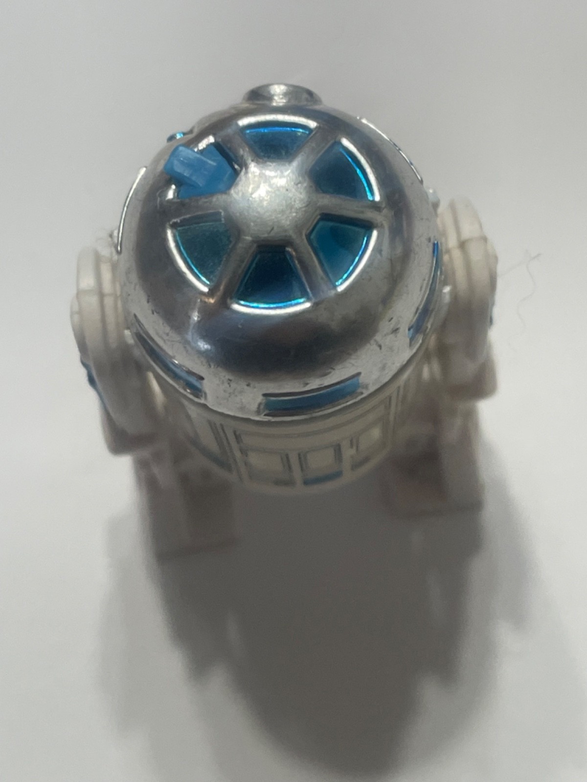 R2-D2 (Artoo-Detoo) (with Sensorscope) sold