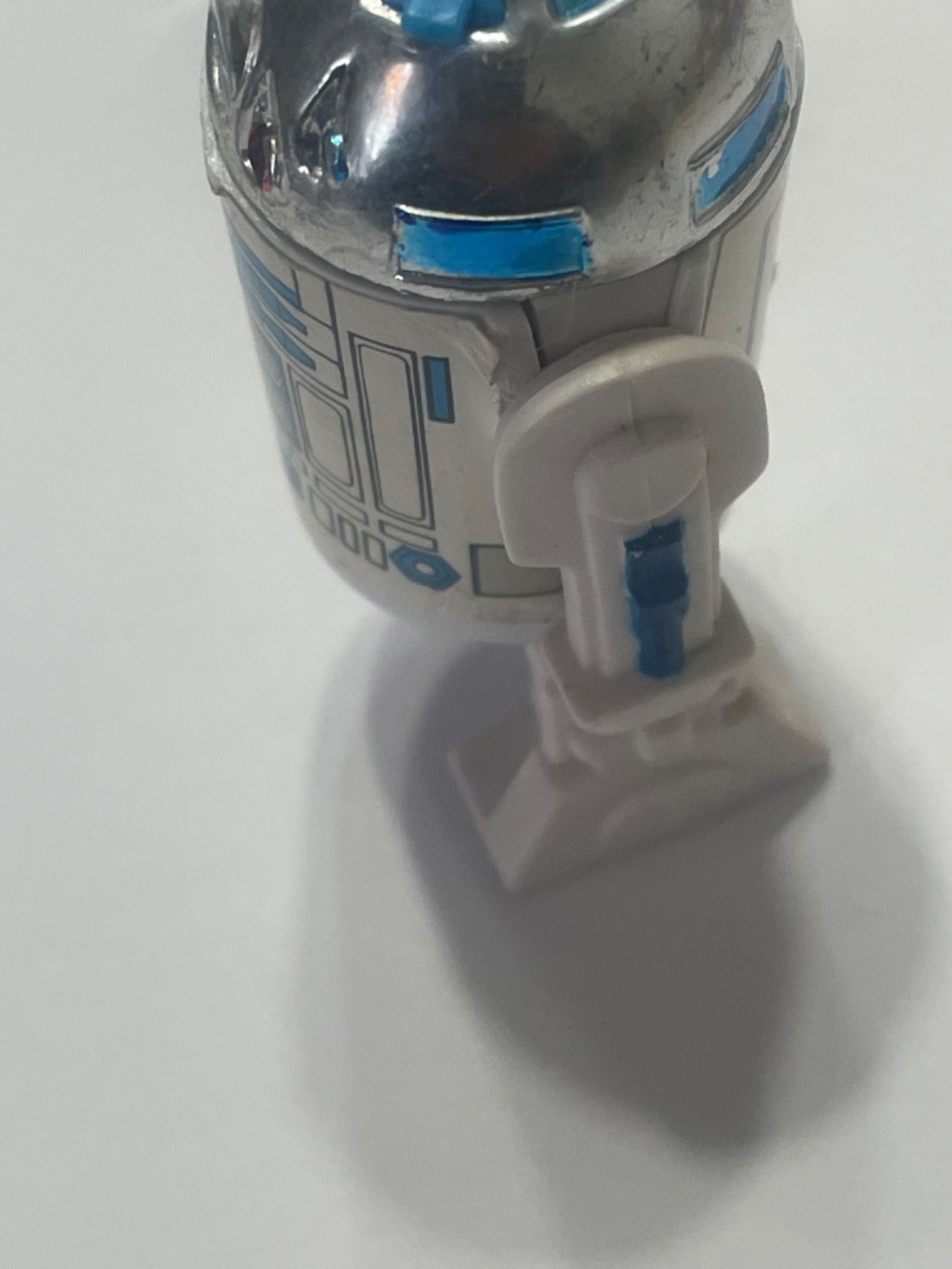 R2-D2 (Artoo-Detoo) (with Sensorscope) sold