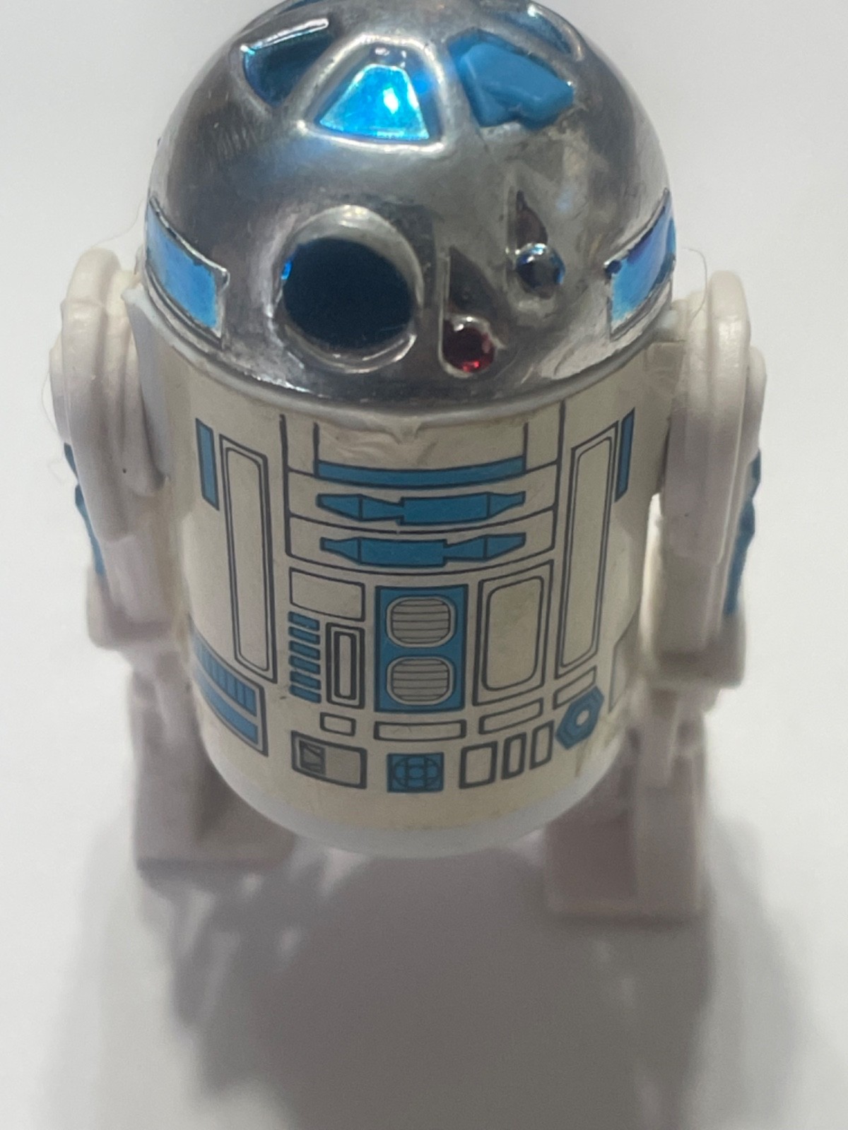 R2-D2 (Artoo-Detoo) (with Sensorscope) sold