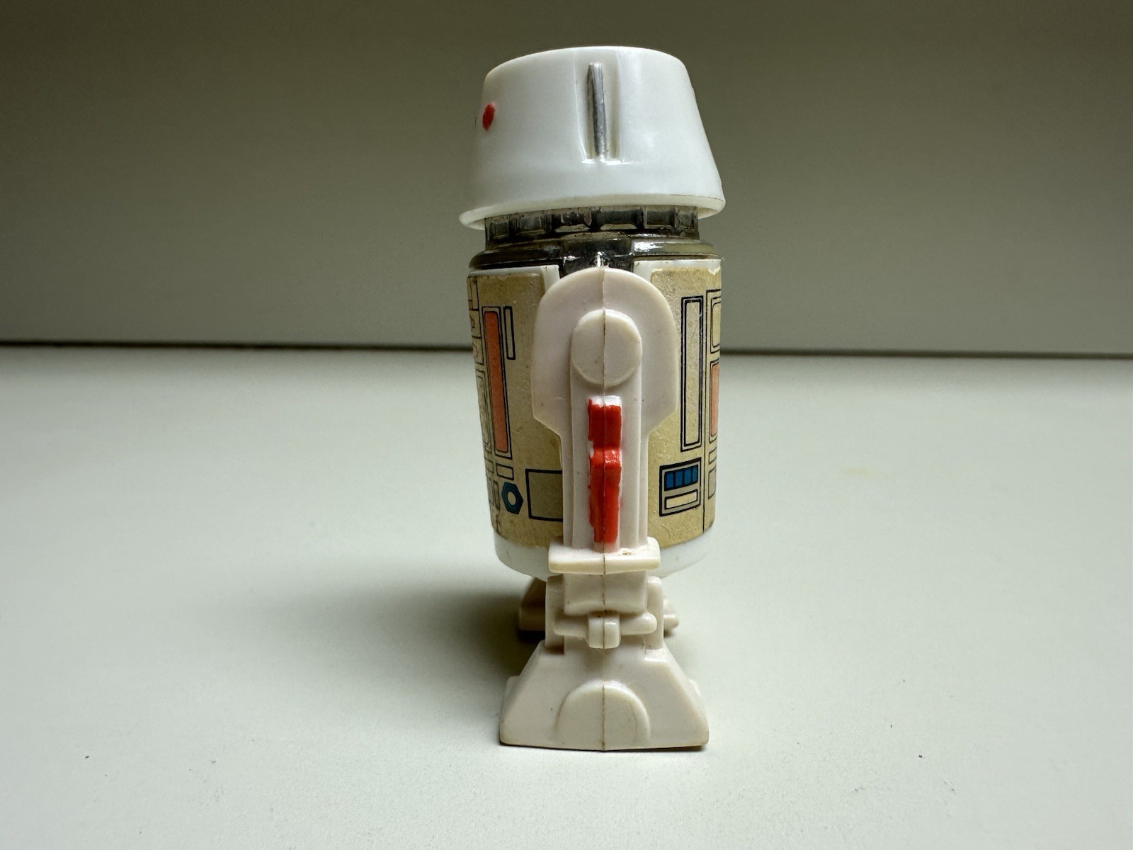 R5-D4 (Arfive-Defour) sold