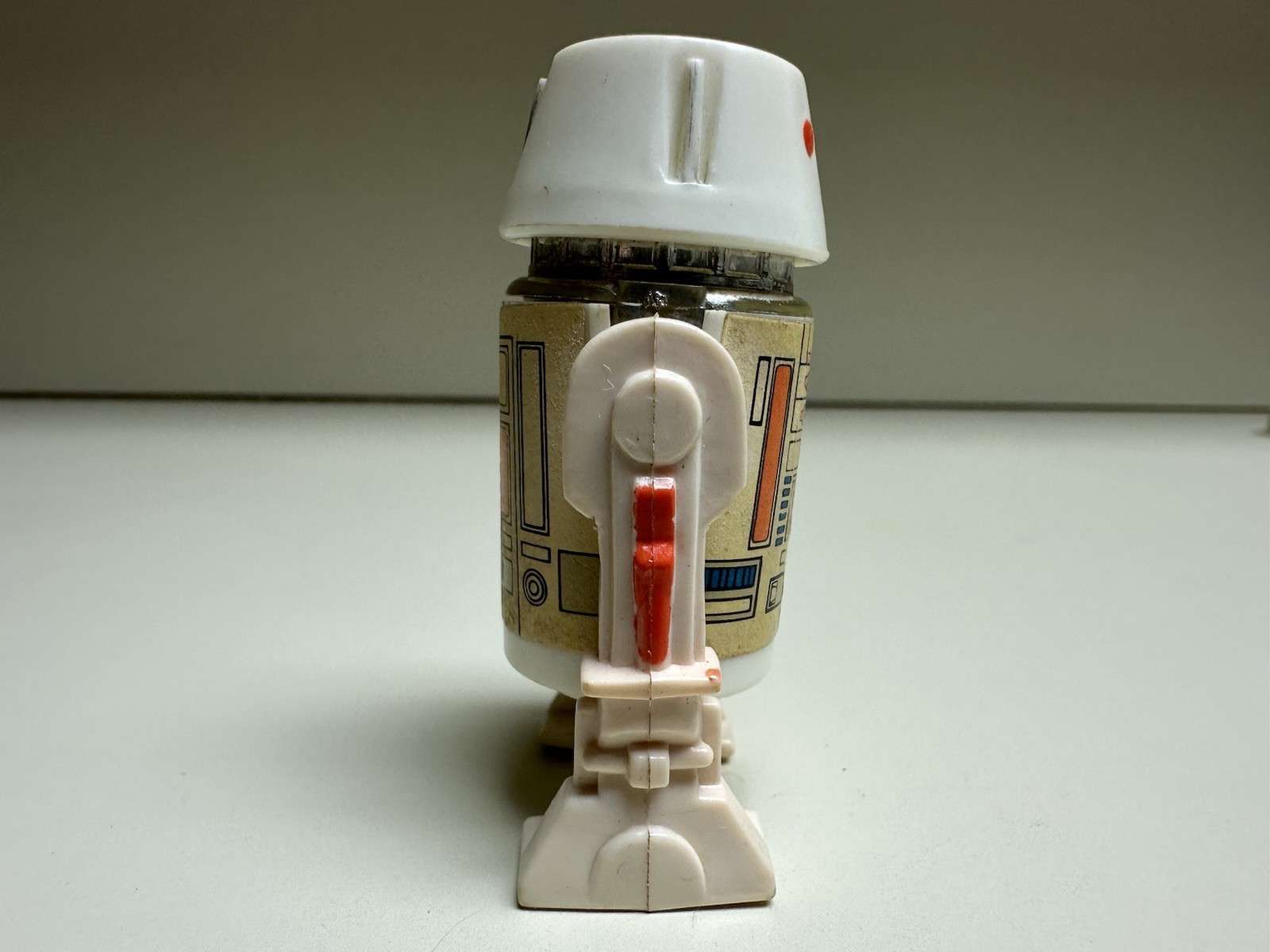 R5-D4 (Arfive-Defour) sold