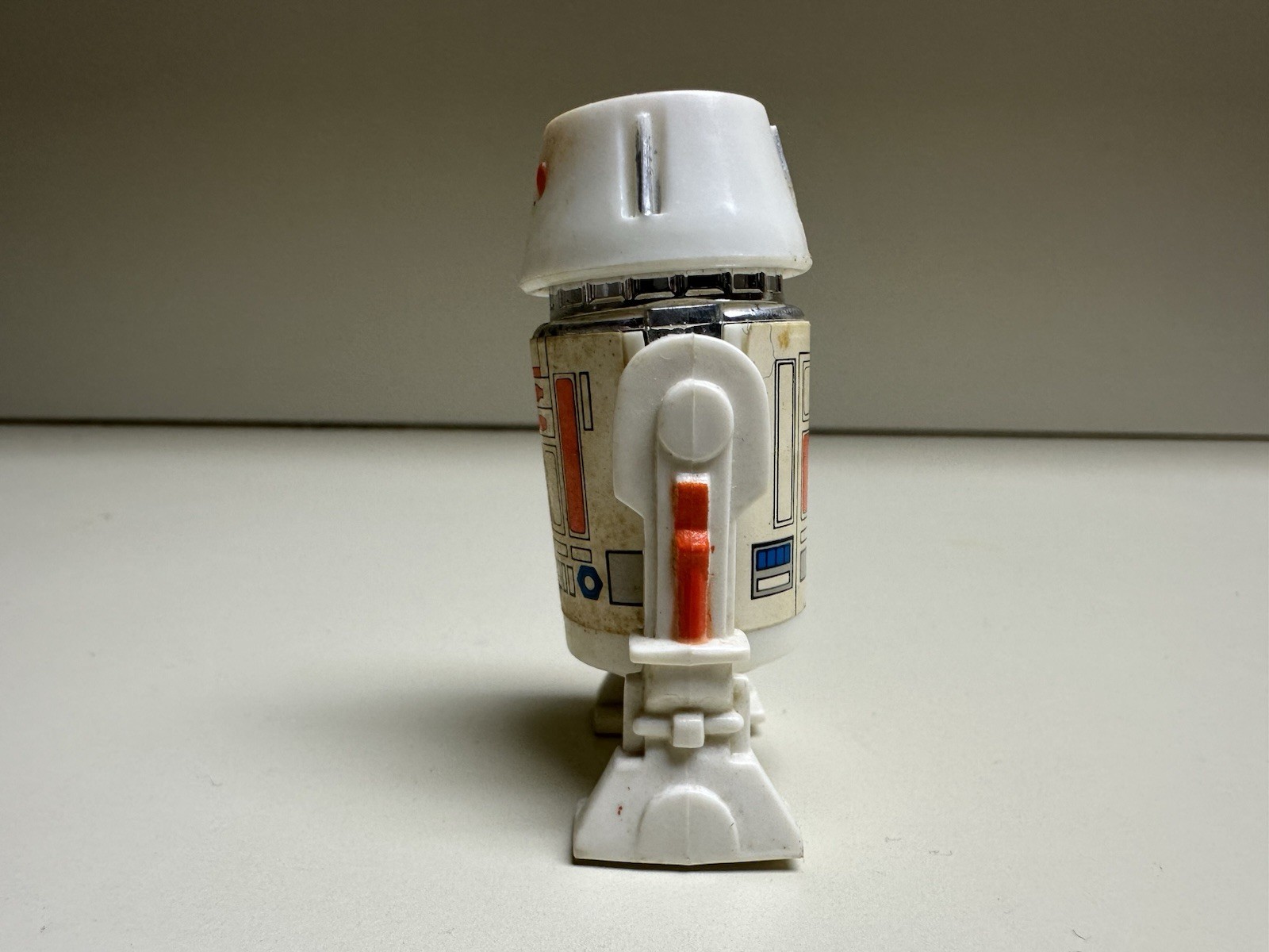 R5-D4 (Arfive-Defour) sold