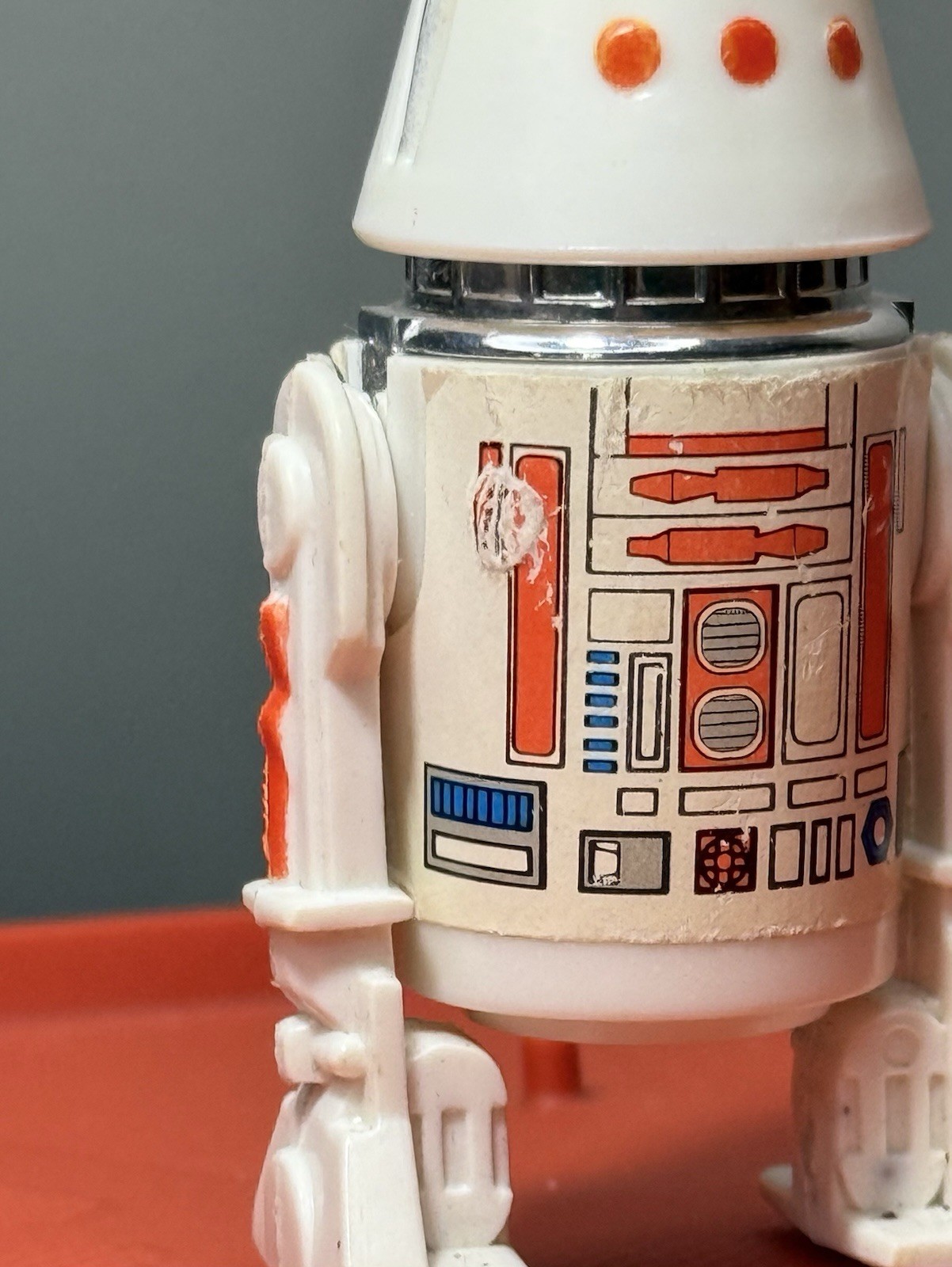 R5-D4 (Arfive-Defour) sold