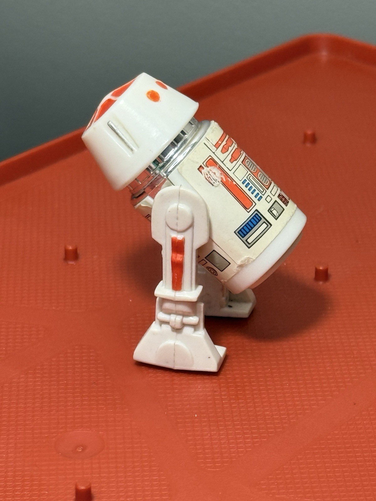 R5-D4 (Arfive-Defour) sold