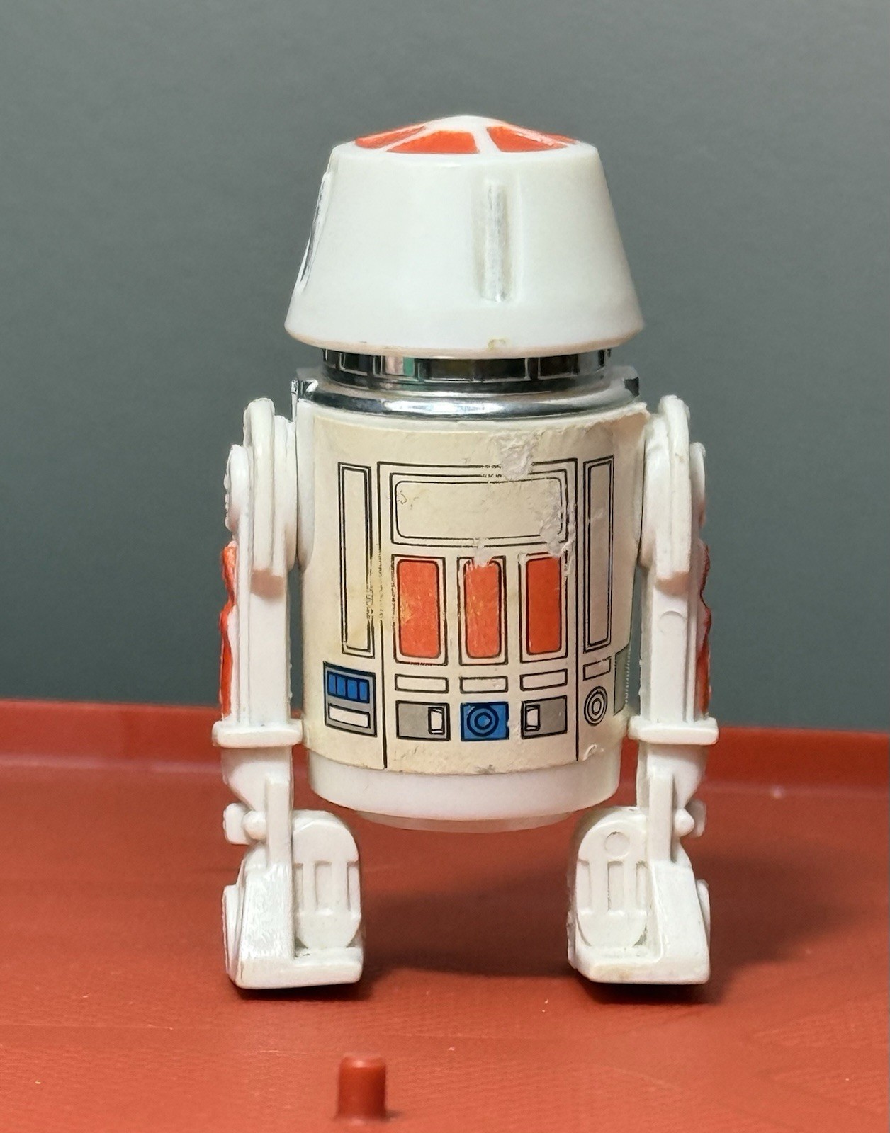 R5-D4 (Arfive-Defour) sold