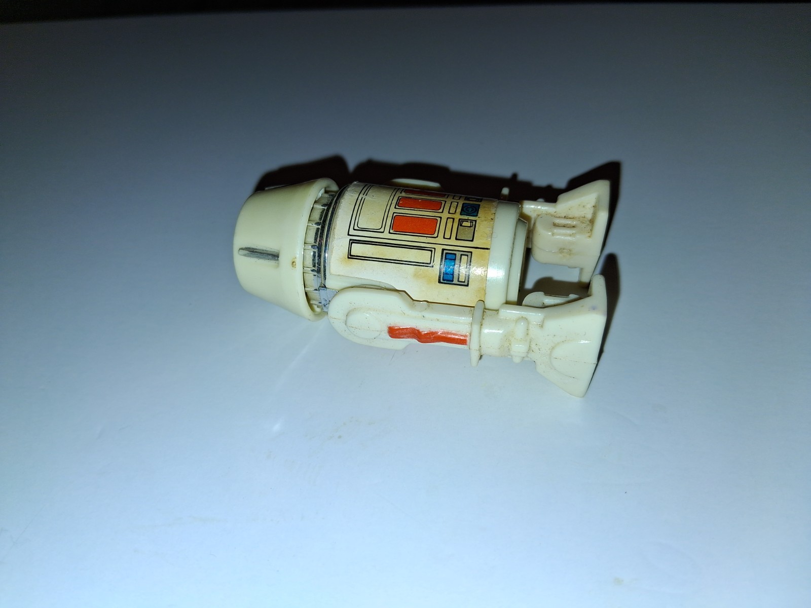 R5-D4 (Arfive-Defour) sold