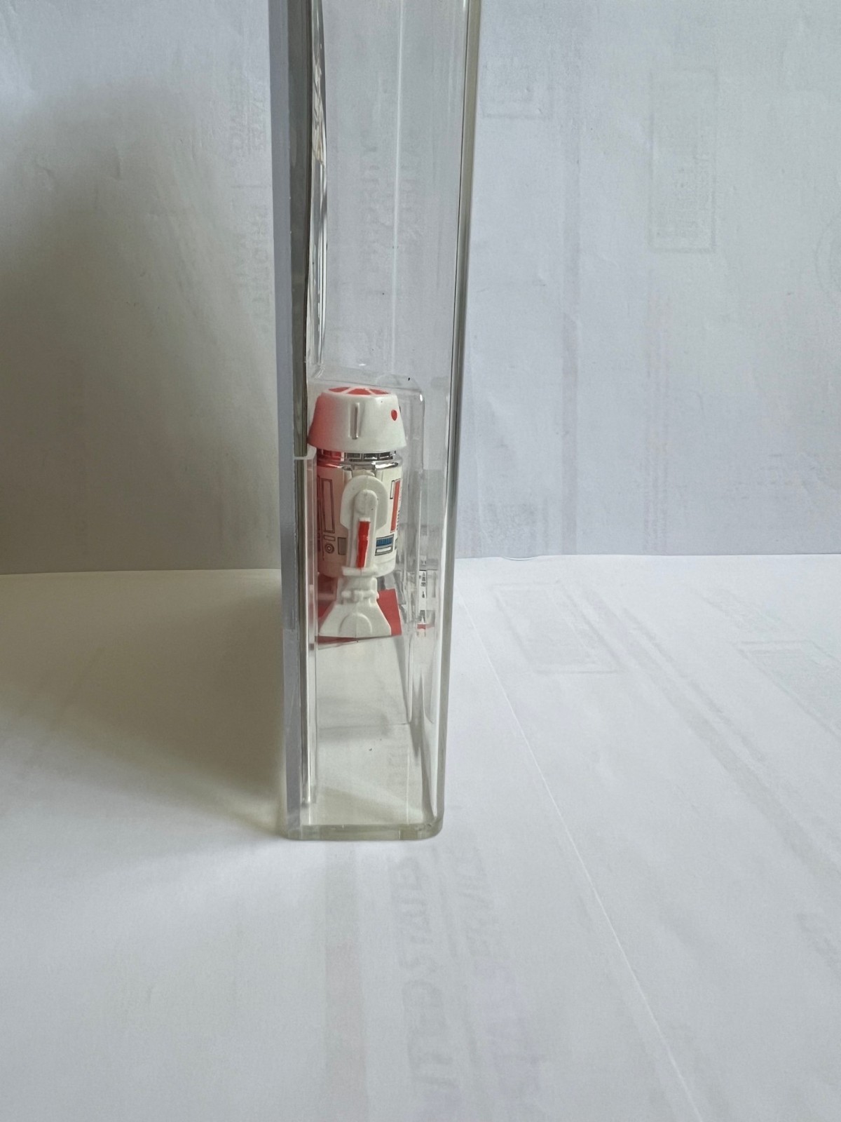 R5-D4 (Arfive-Defour) sold