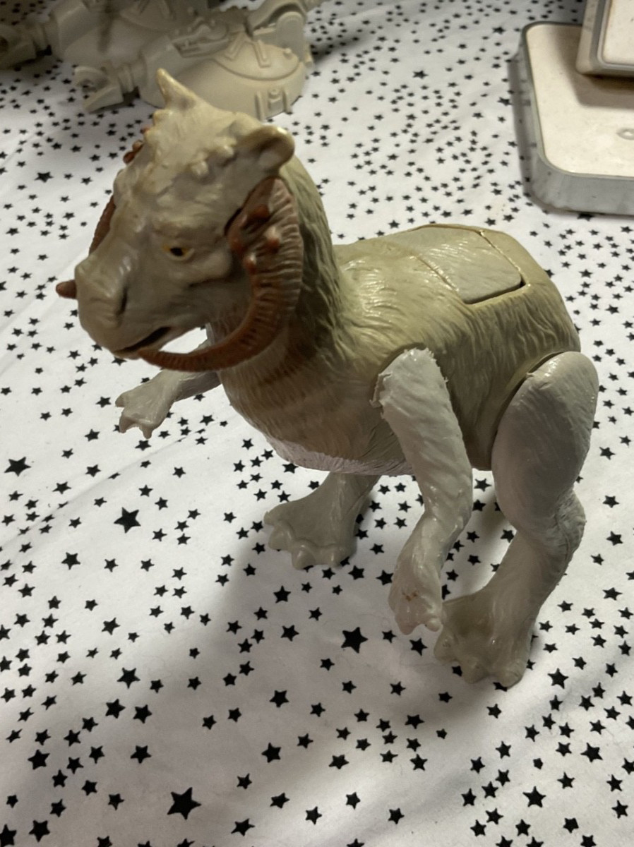 Tauntaun (closed belly) sold
