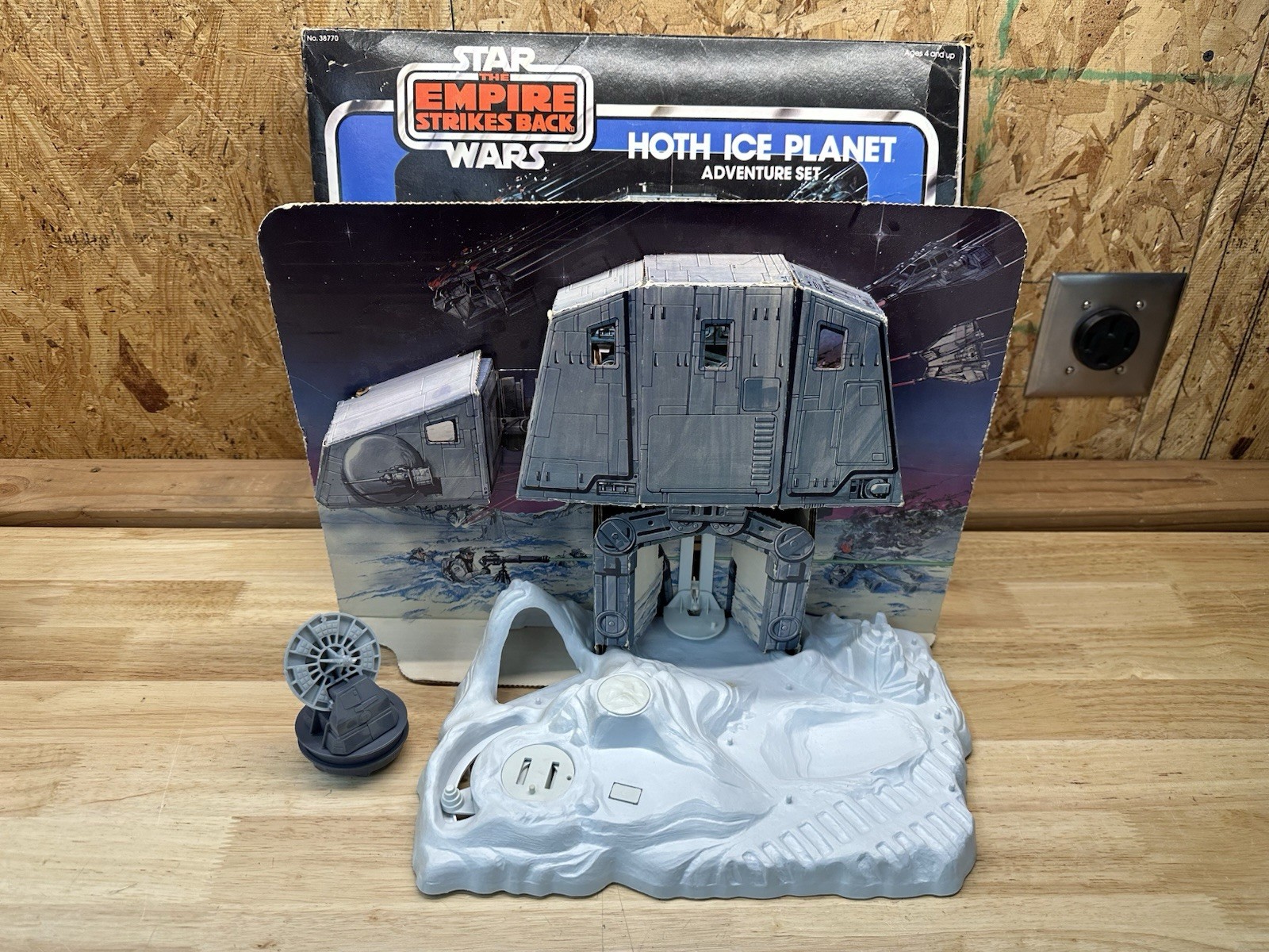 Hoth Ice Planet Adventure Set sold