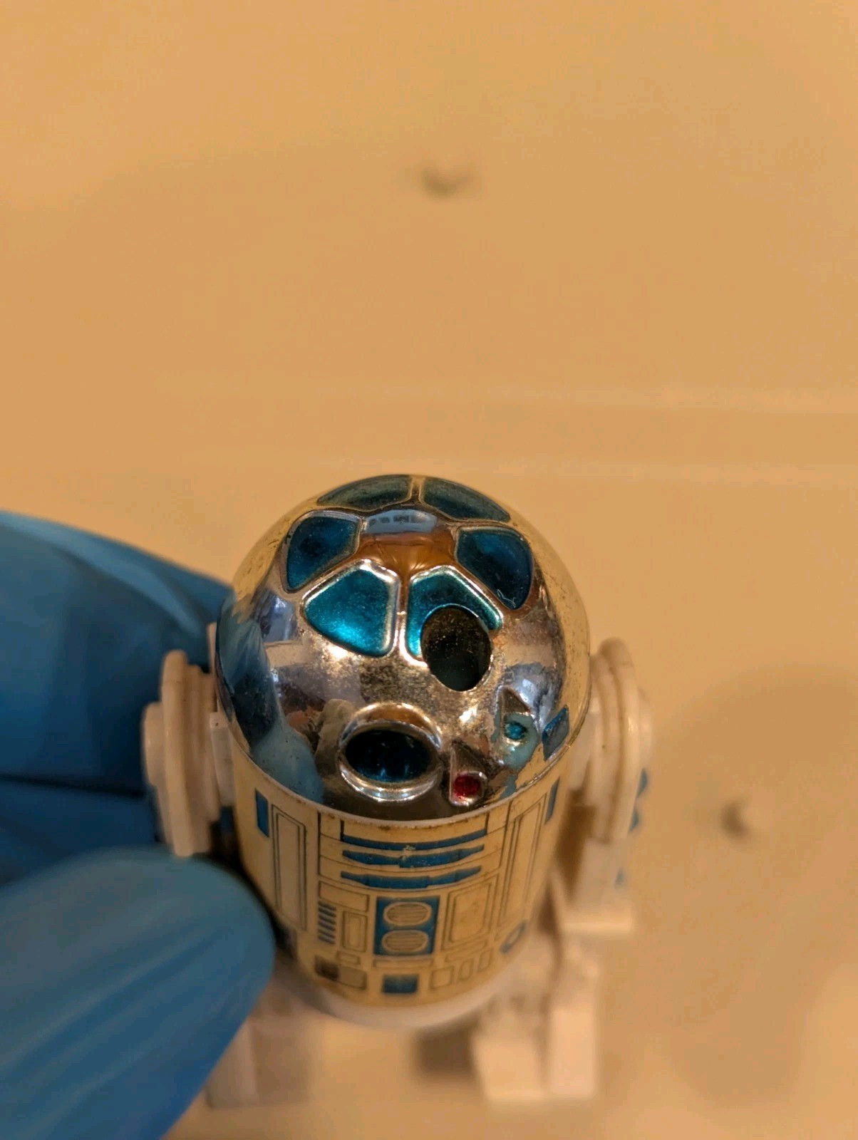 R2-D2 (Artoo-Detoo) with pop-up Lightsaber sold