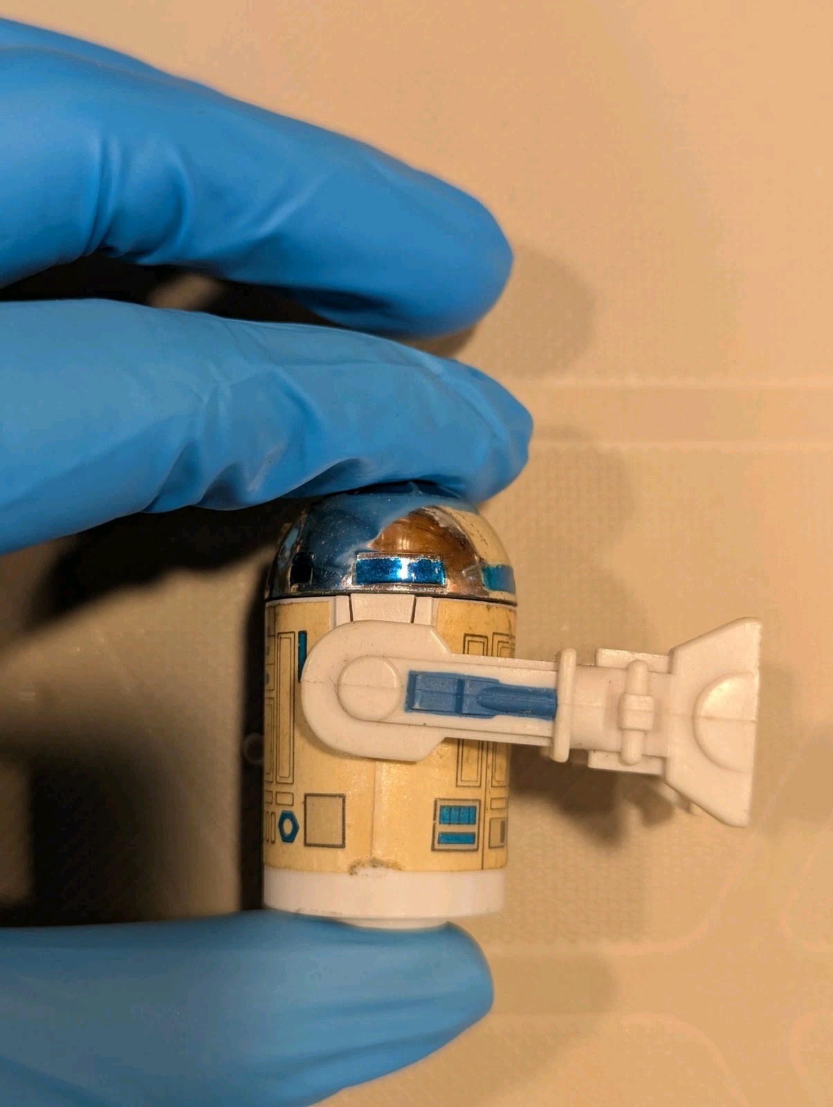 R2-D2 (Artoo-Detoo) with pop-up Lightsaber sold