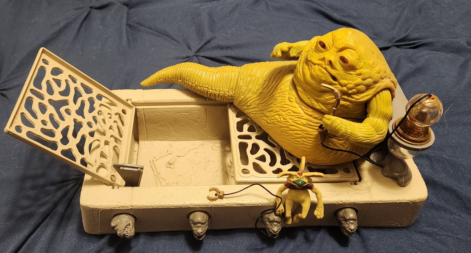 Jabba the Hutt Action Playset sold