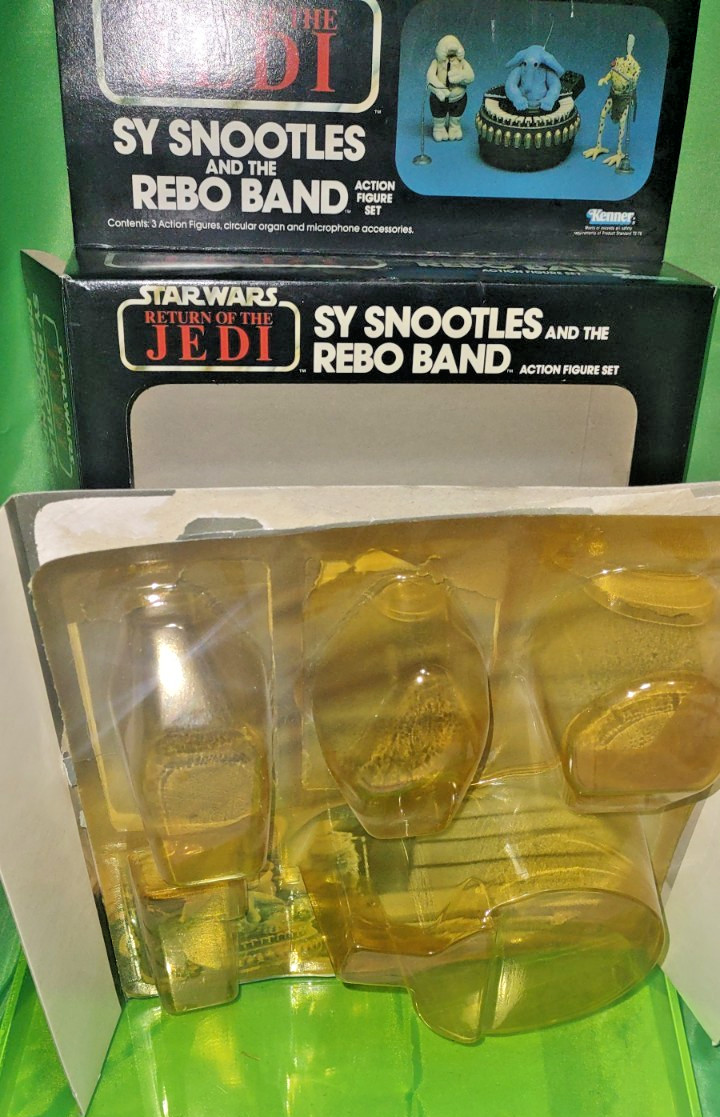 Sy Snootles & The Rebo Band sold
