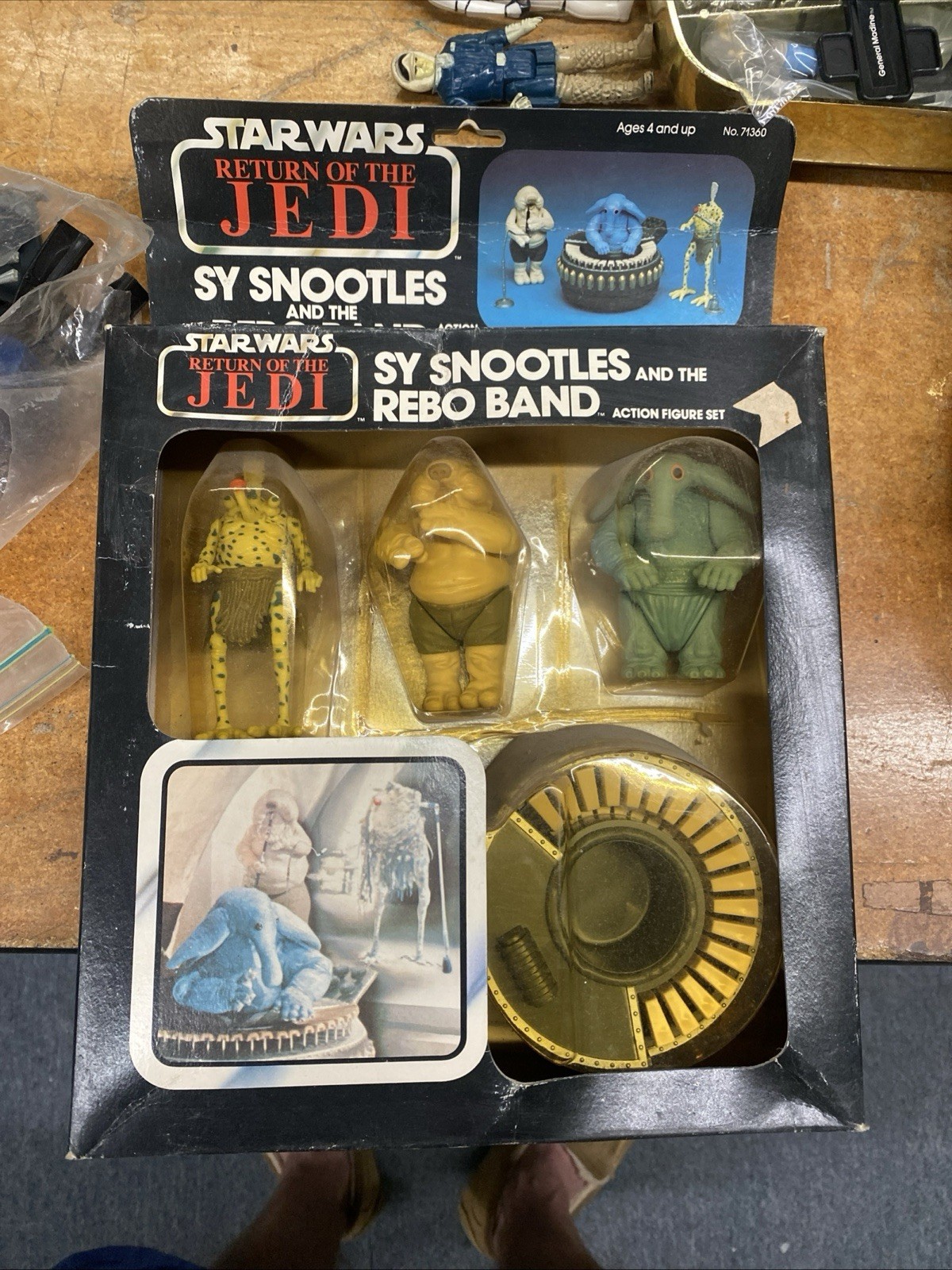 Sy Snootles & The Rebo Band sold