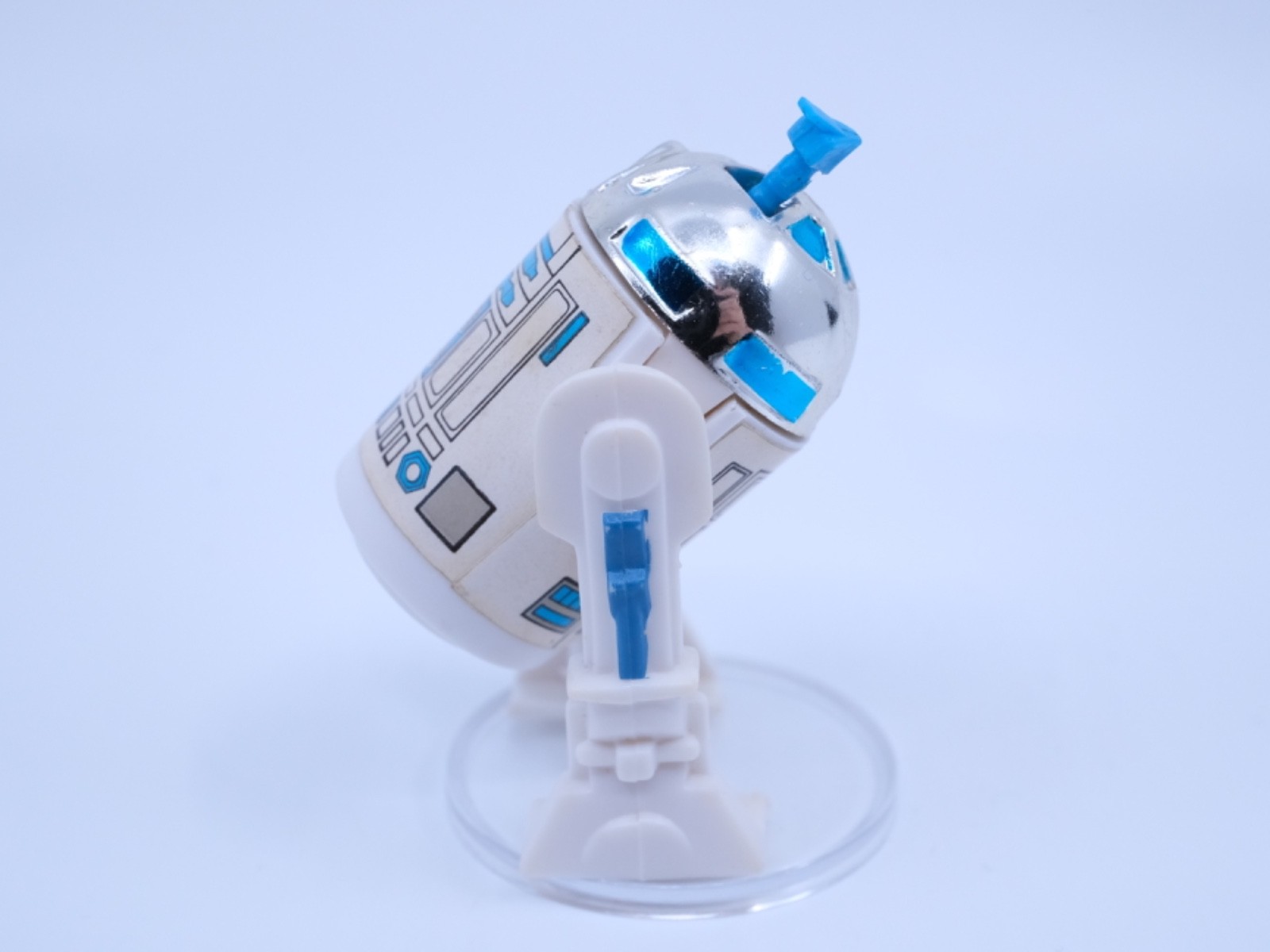 R2-D2 (Artoo-Detoo) (with Sensorscope) sold