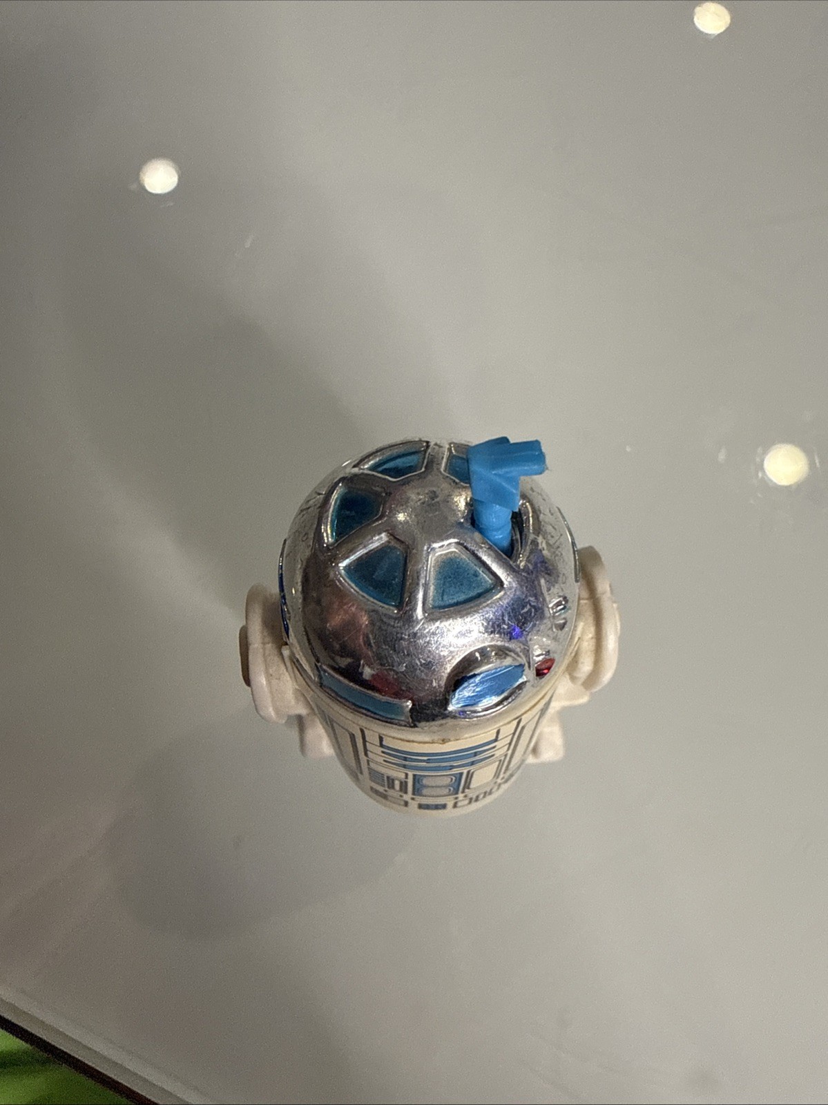 R2-D2 (Artoo-Detoo) (with Sensorscope) sold